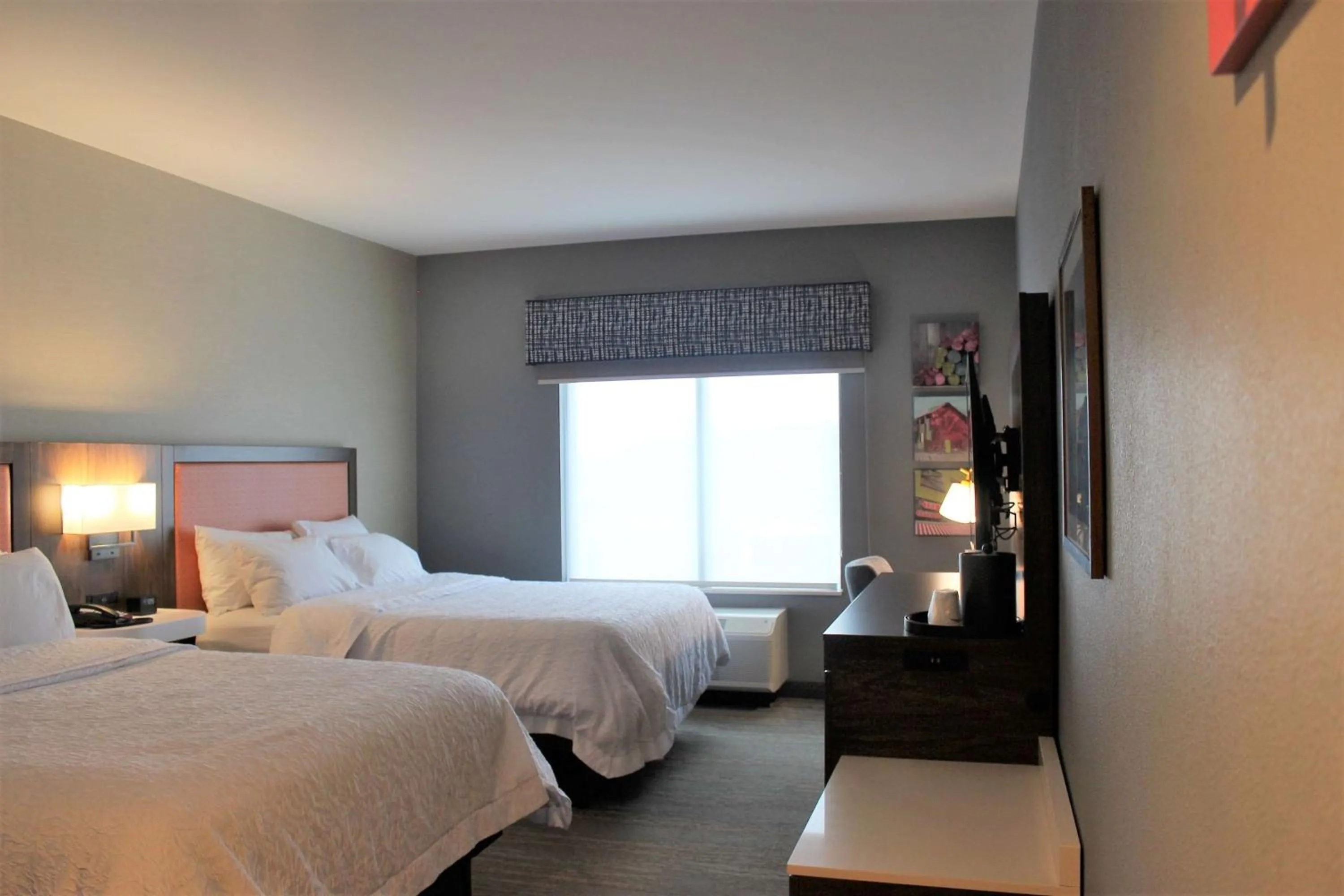 Bedroom, Bed in Hampton Inn Lexington