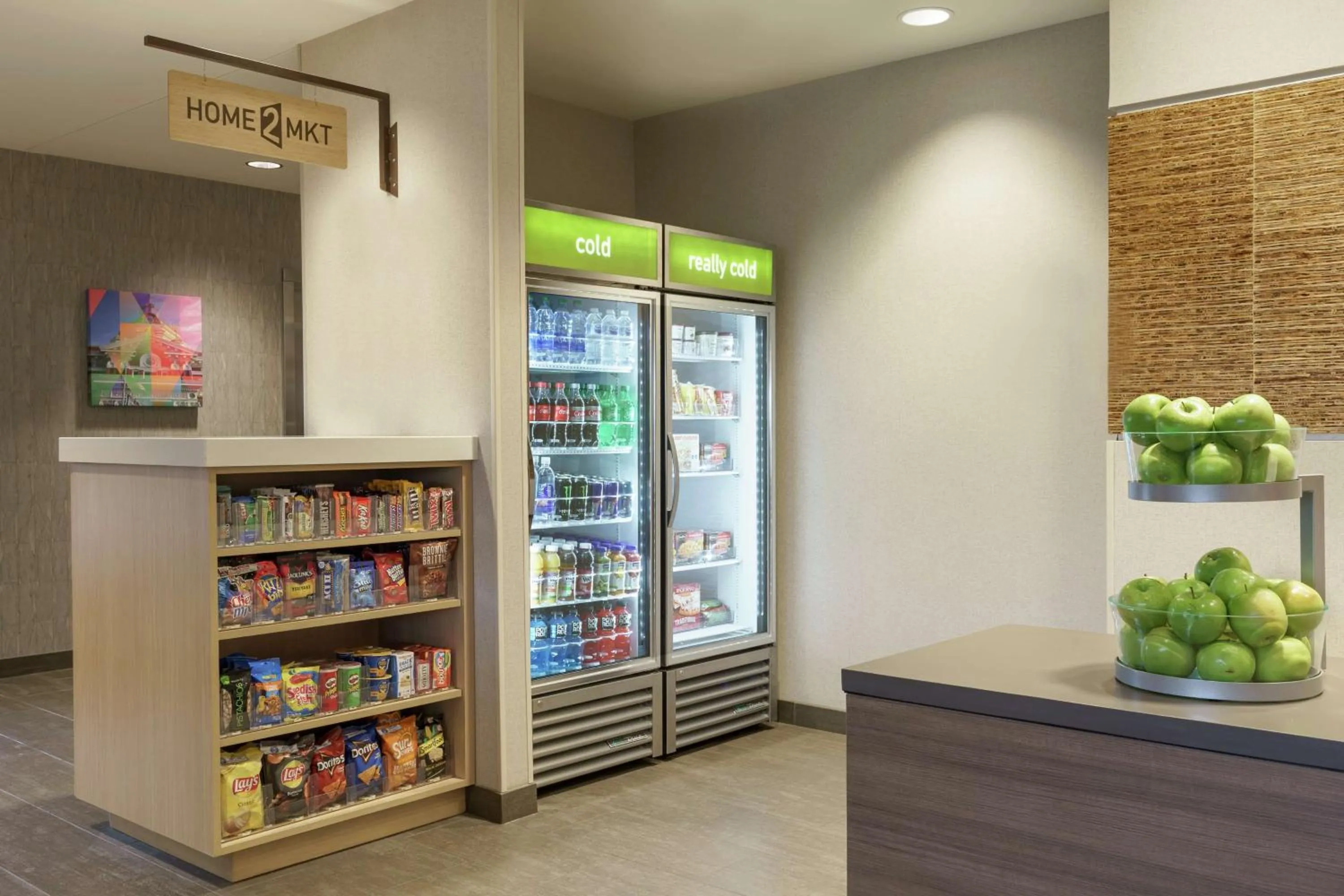 Restaurant/places to eat in Home2 Suites By Hilton Martinsburg, Wv