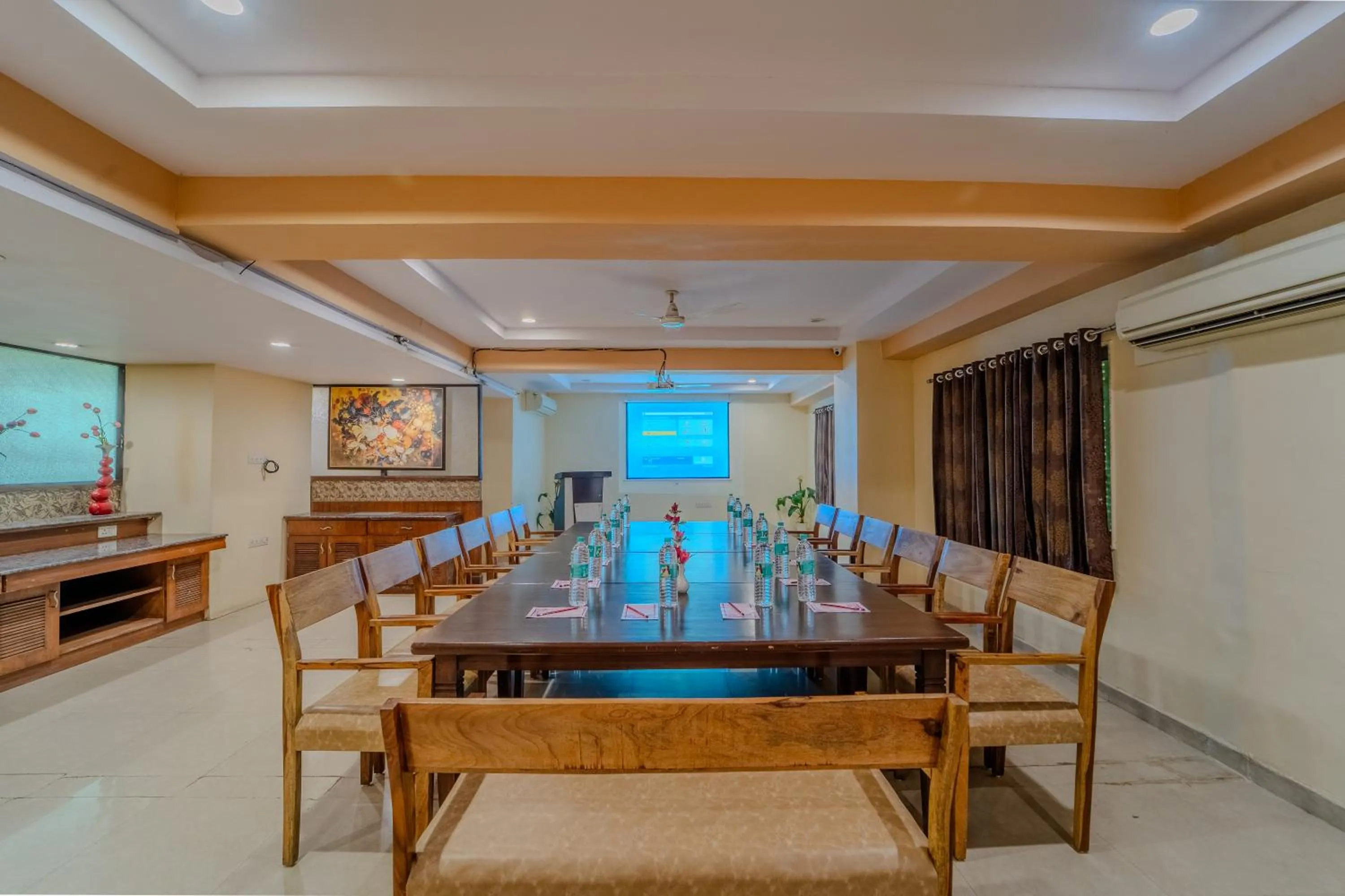 Meeting/conference room in Hotel City Square By KeyMagics