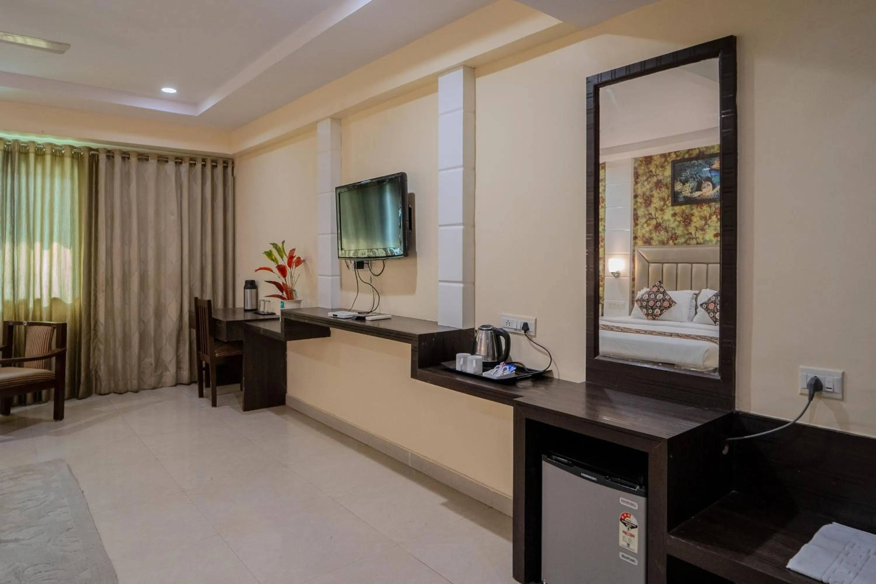 TV and multimedia in Hotel City Square By KeyMagics