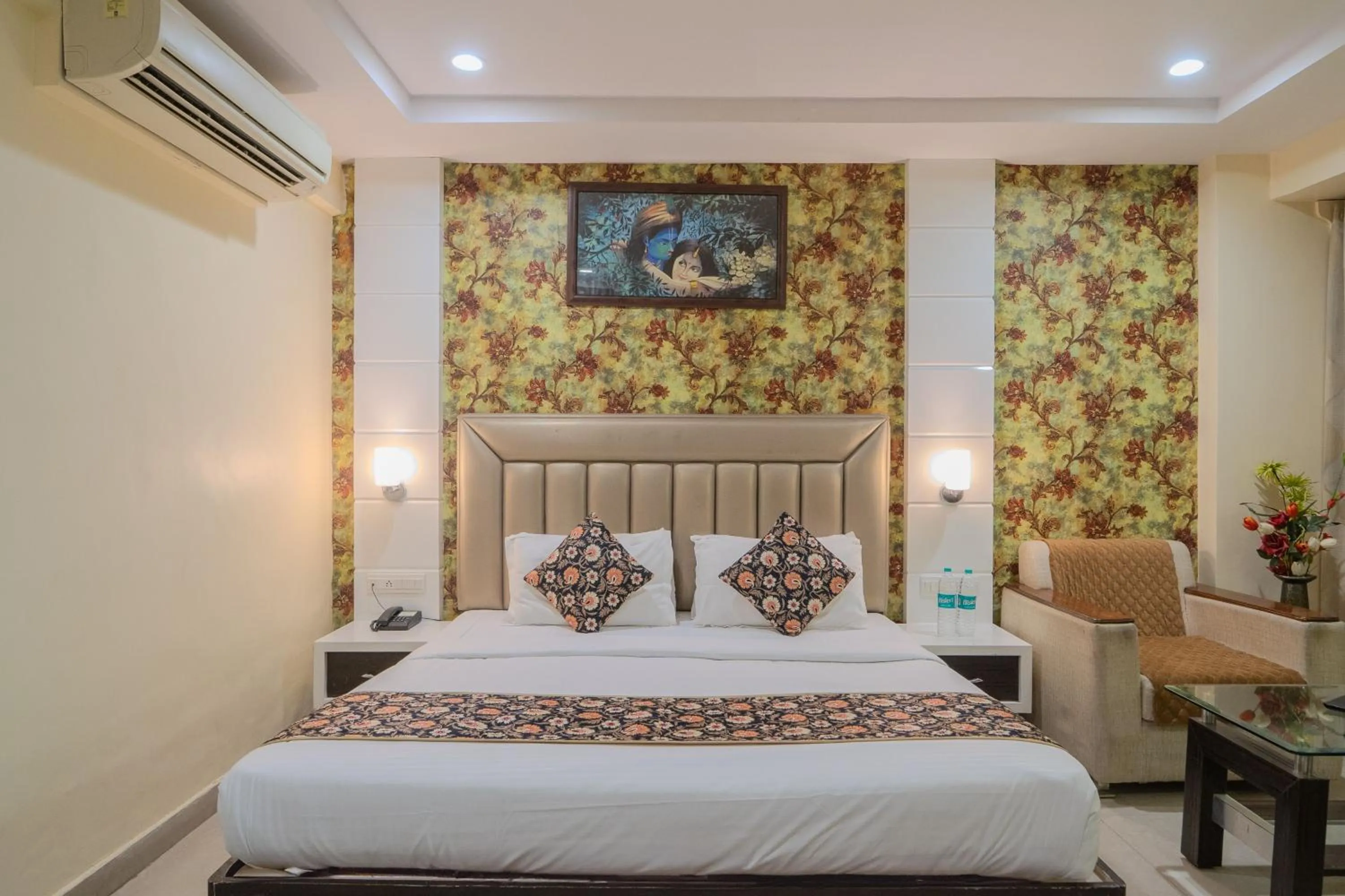 Bed in Hotel City Square By KeyMagics