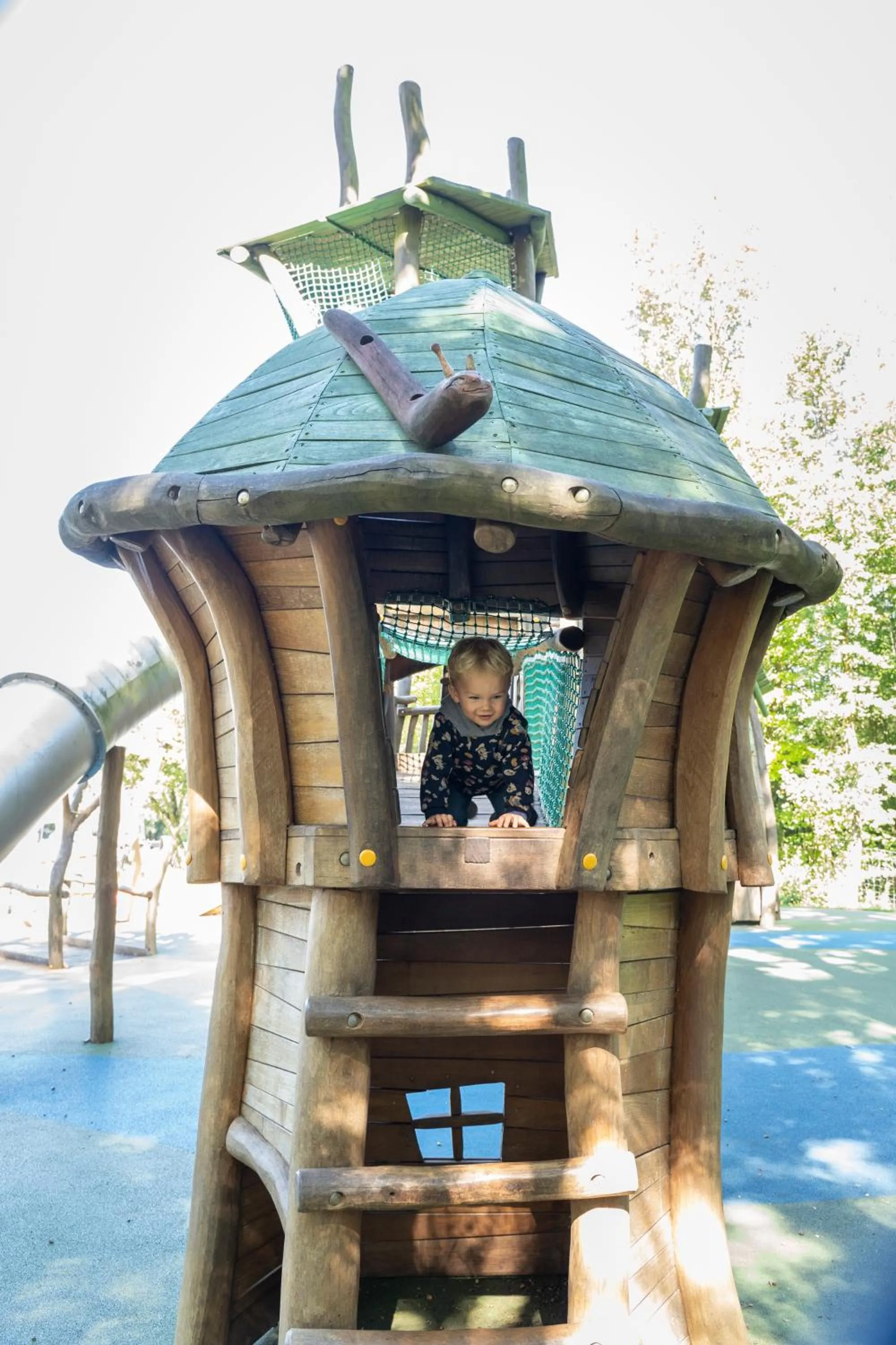 Children play ground in La Résidence du Parc d'Olhain