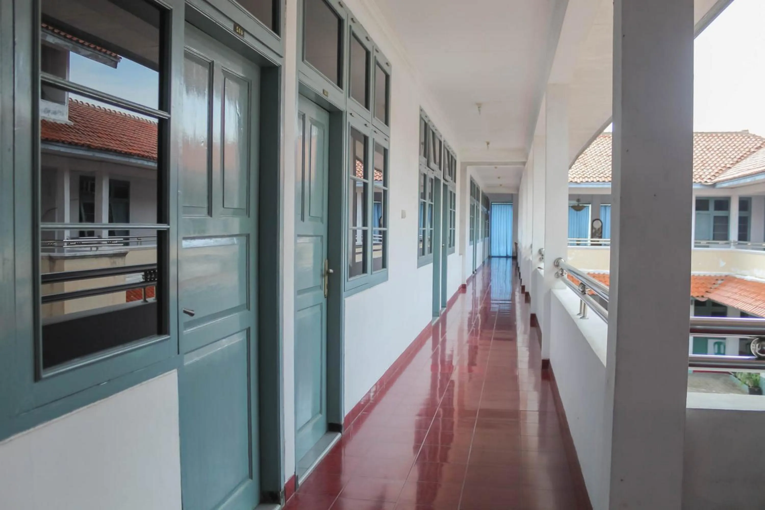 Balcony/Terrace in Hotel Rajawali Mitra RedDoorz