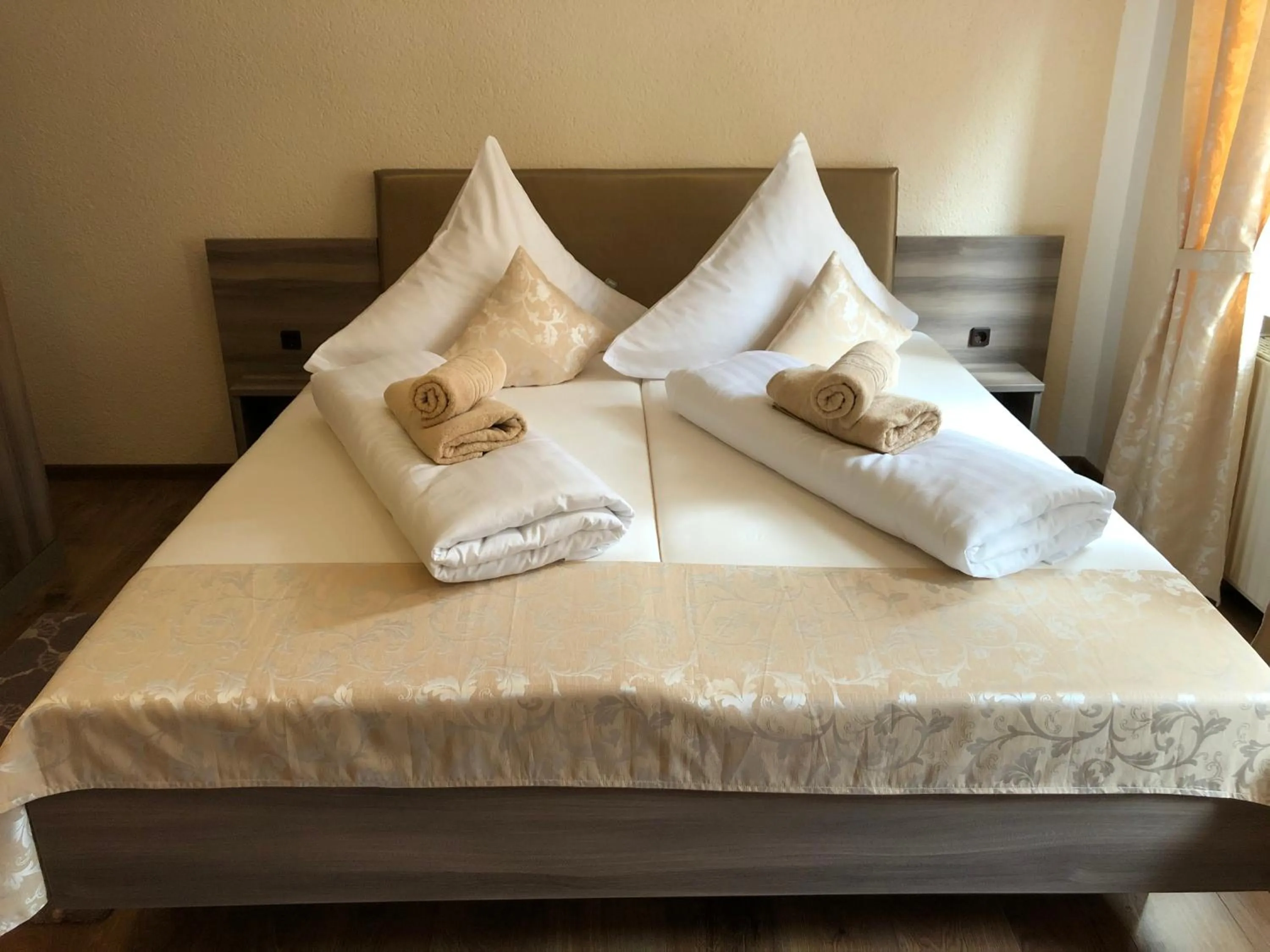 Bed in Pension Goldenes Vogtland