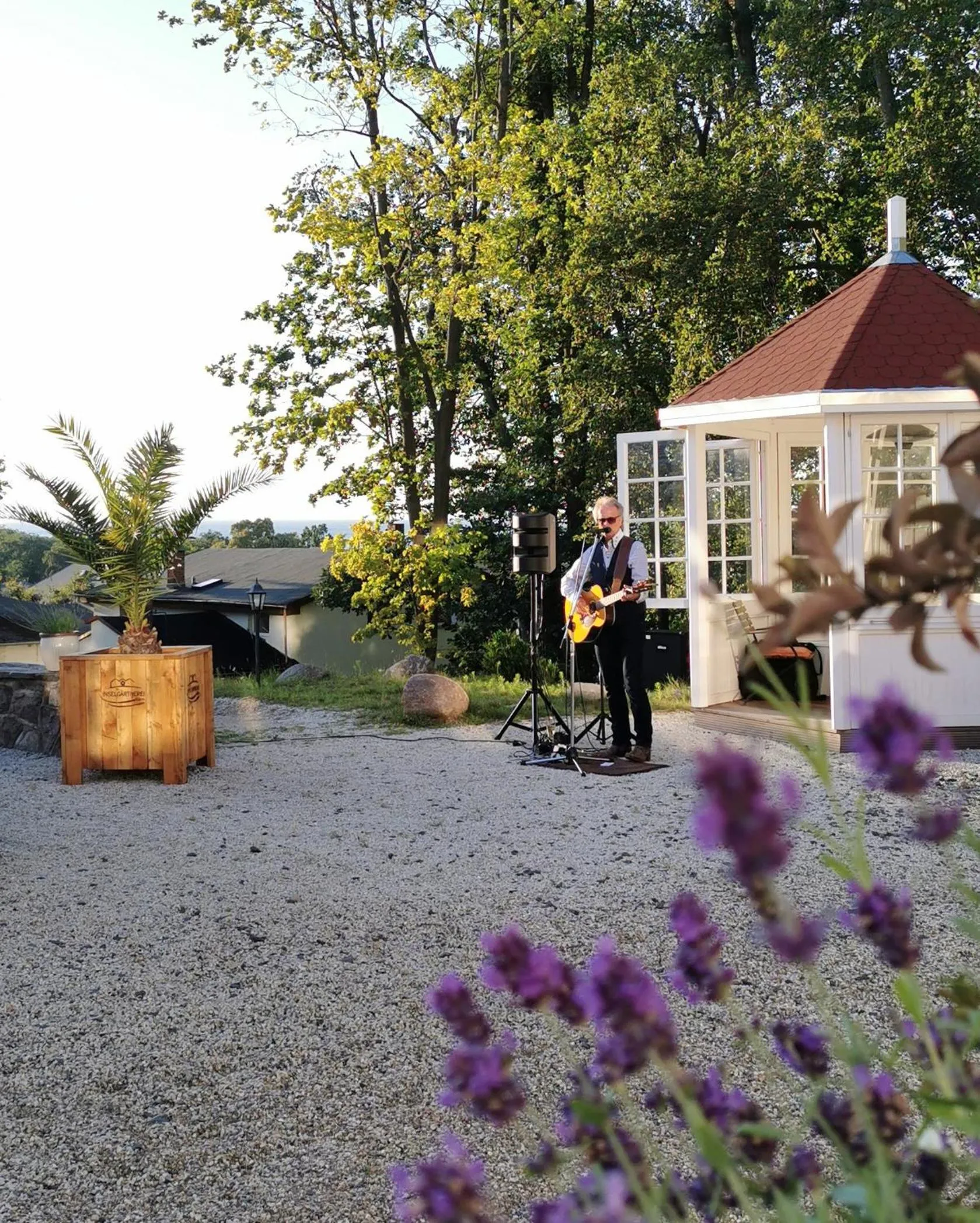 Restaurant/places to eat in Meeressterne Hotel Weißes Schloß