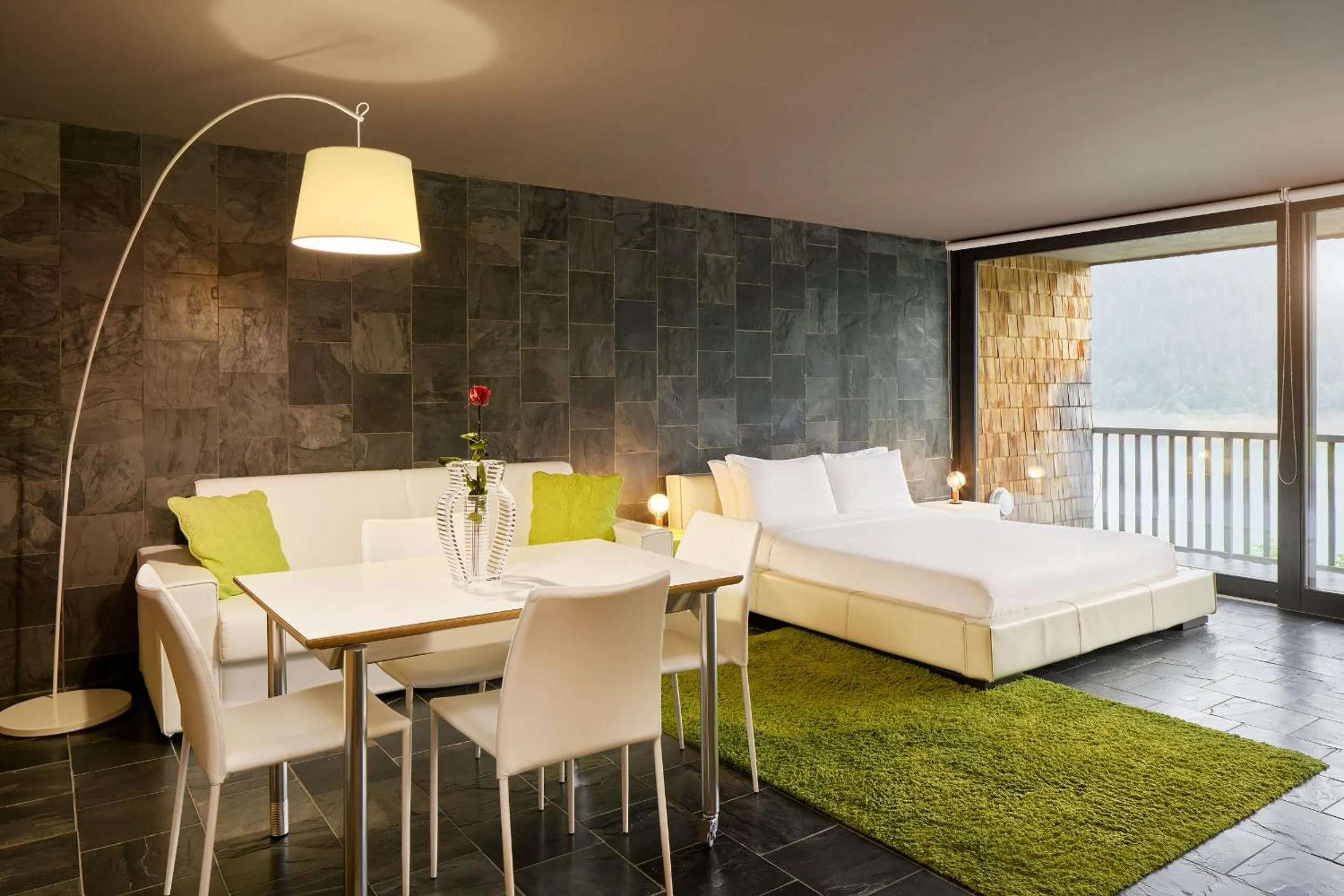 Bed in NS SUITE SAURIS