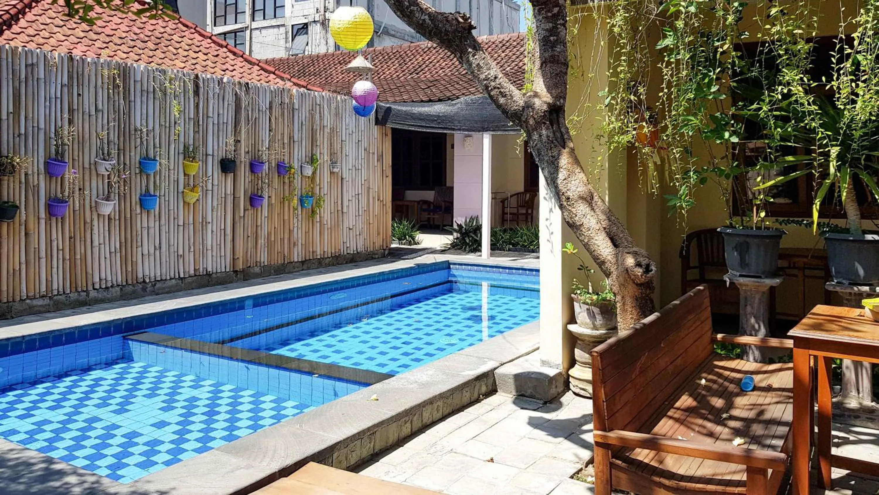Swimming pool in KoolKost at Poppies Lane Street - Minimum stay 30 nights