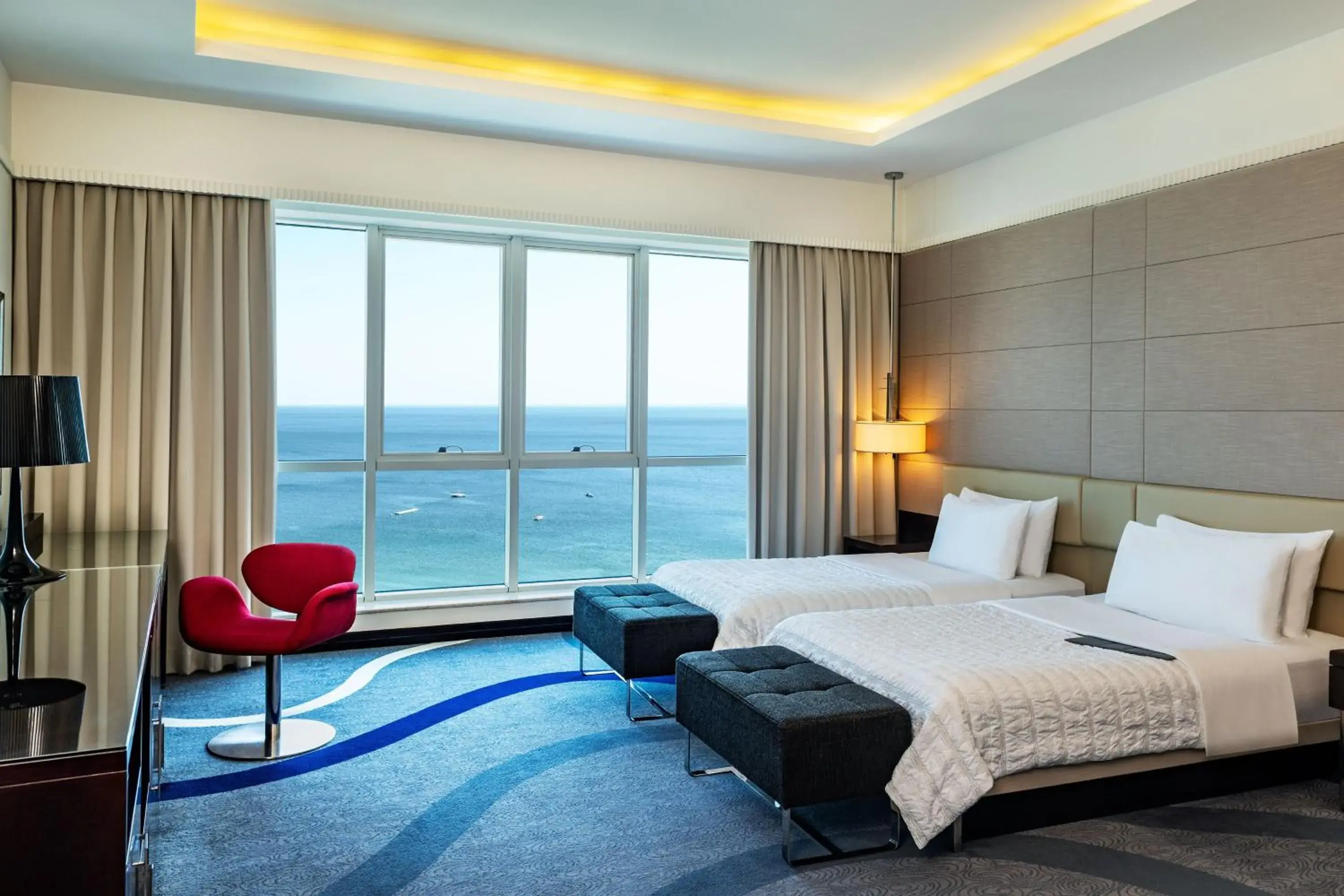Deluxe Guest room, 2 Twin/Single Bed(s), Ocean view in Le Meridien Al Aqah Beach Resort Deluxe Guest room, 2 Twin/Single Bed(s), Ocean view in Le Meridien Al Aqah Beach Resort