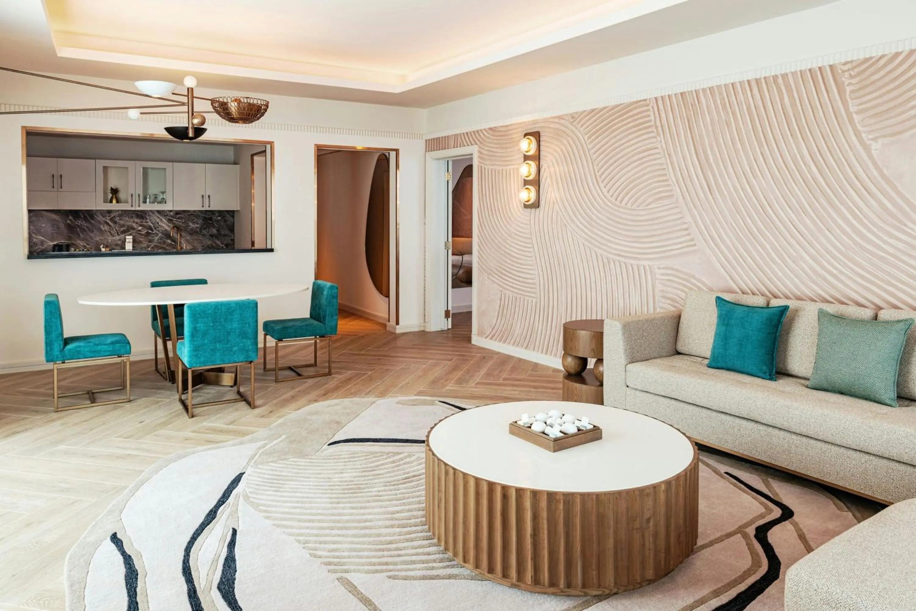 Living room in Le Meridien Al Aqah Beach Resort