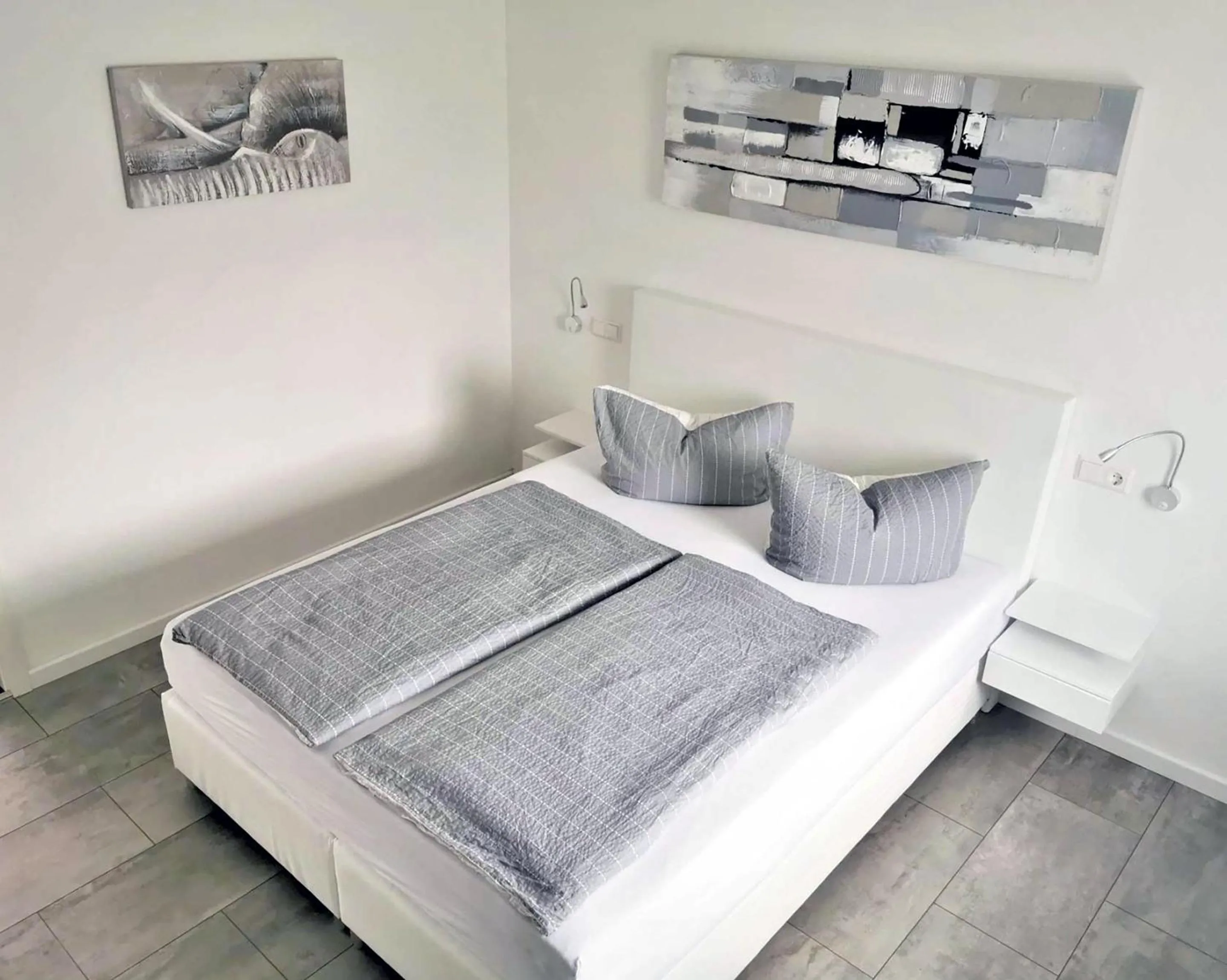 Photo of the whole room, Bed in Murgtal Motel