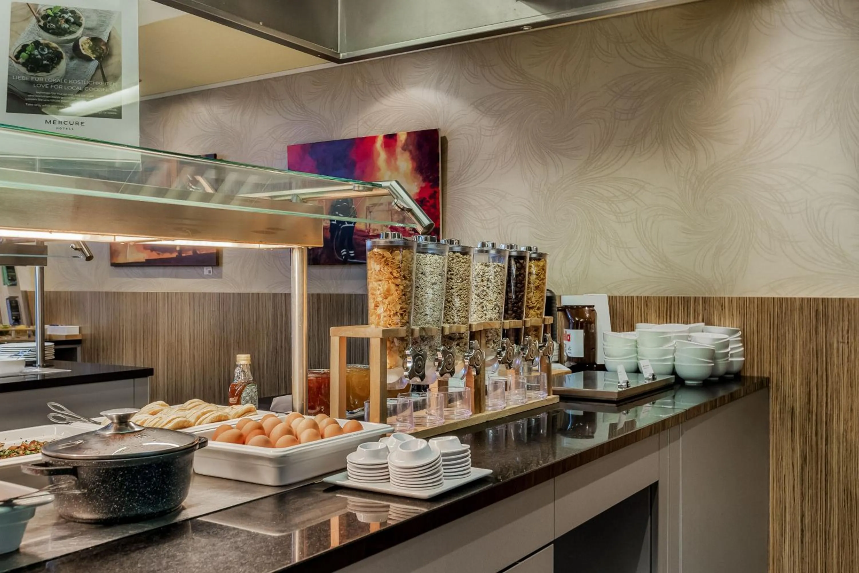 Breakfast in Mercure Hotel Hamburg am Volkspark