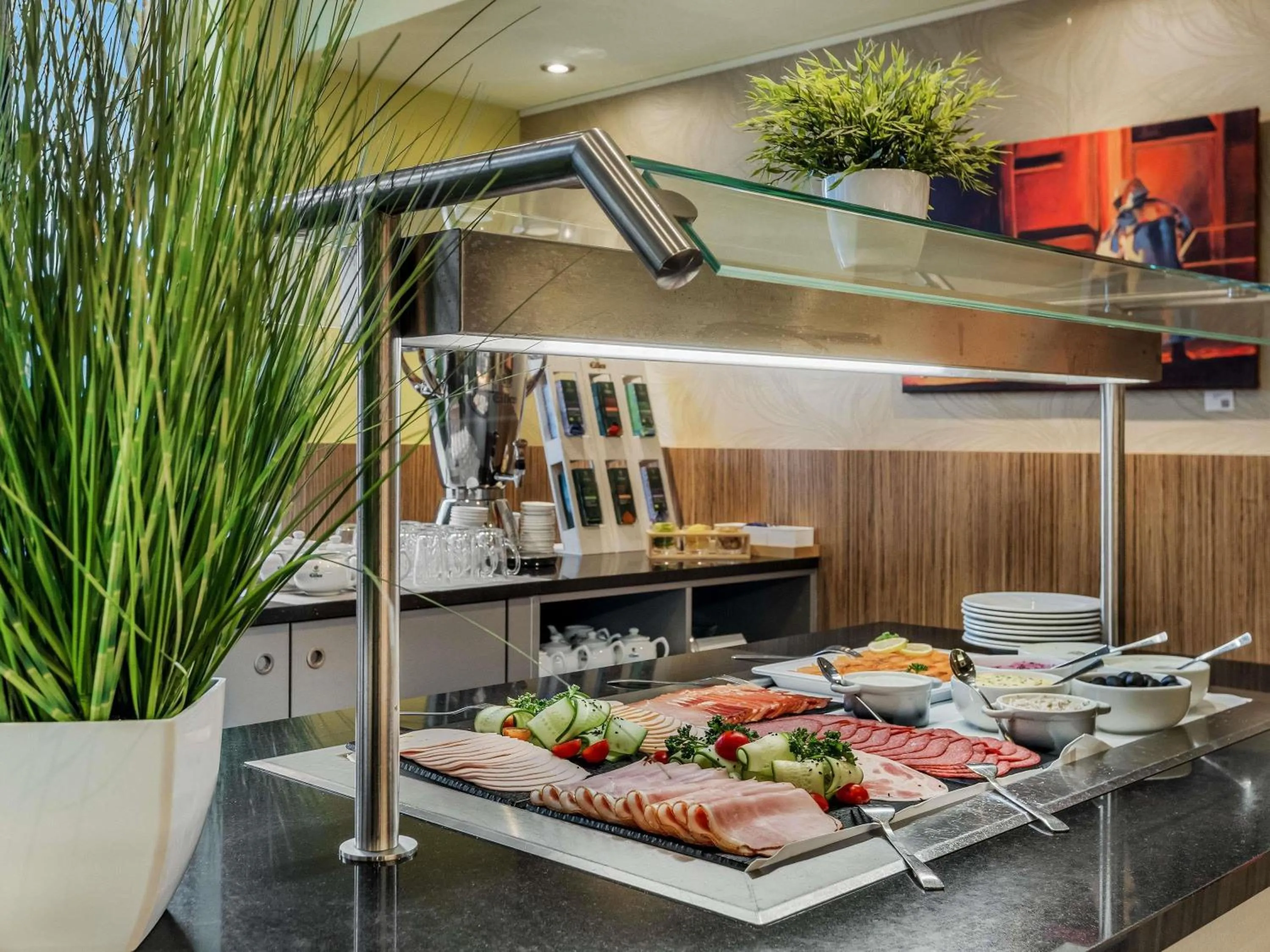 Breakfast in Mercure Hotel Hamburg am Volkspark