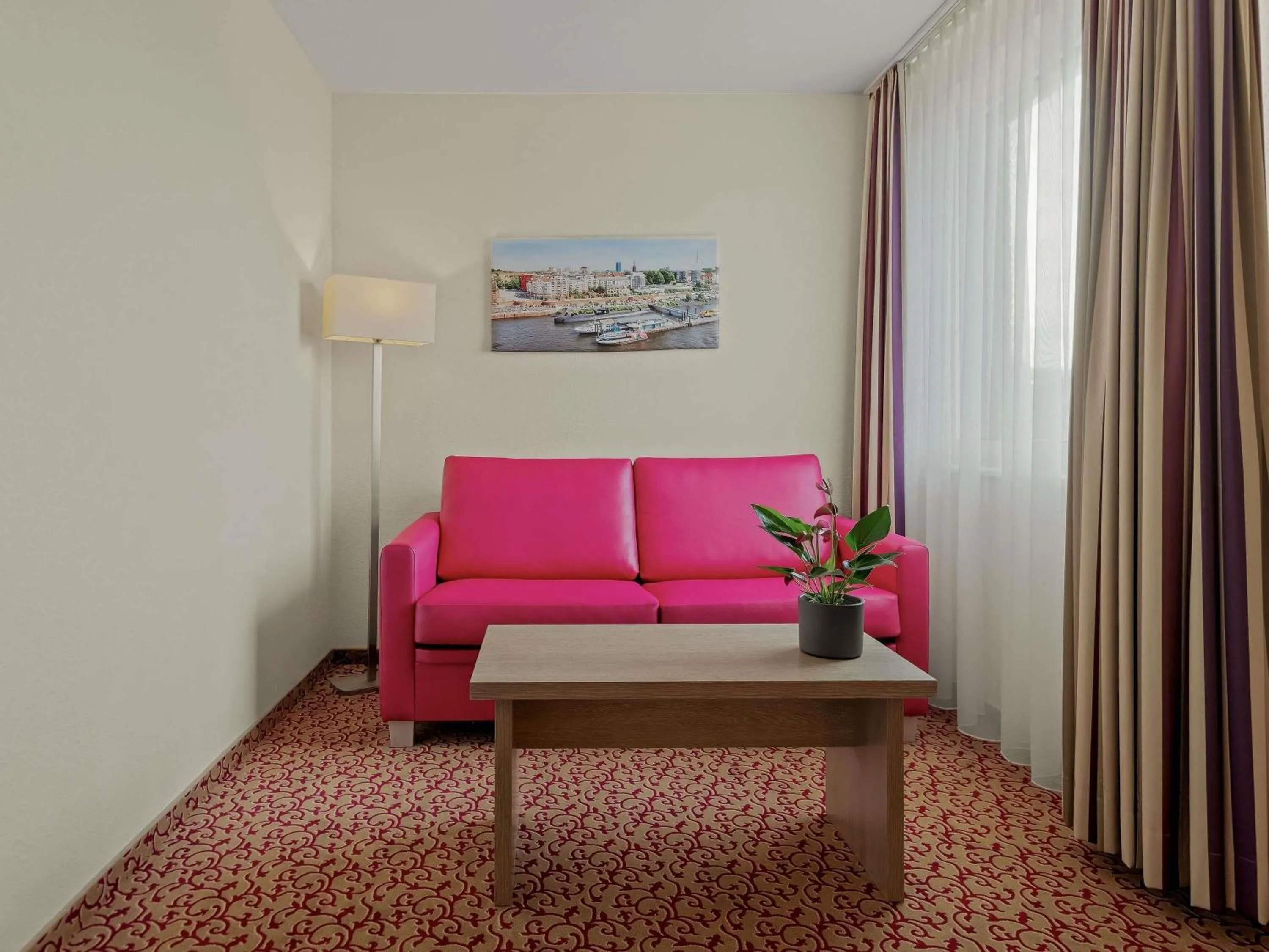 Photo of the whole room in Mercure Hotel Hamburg am Volkspark