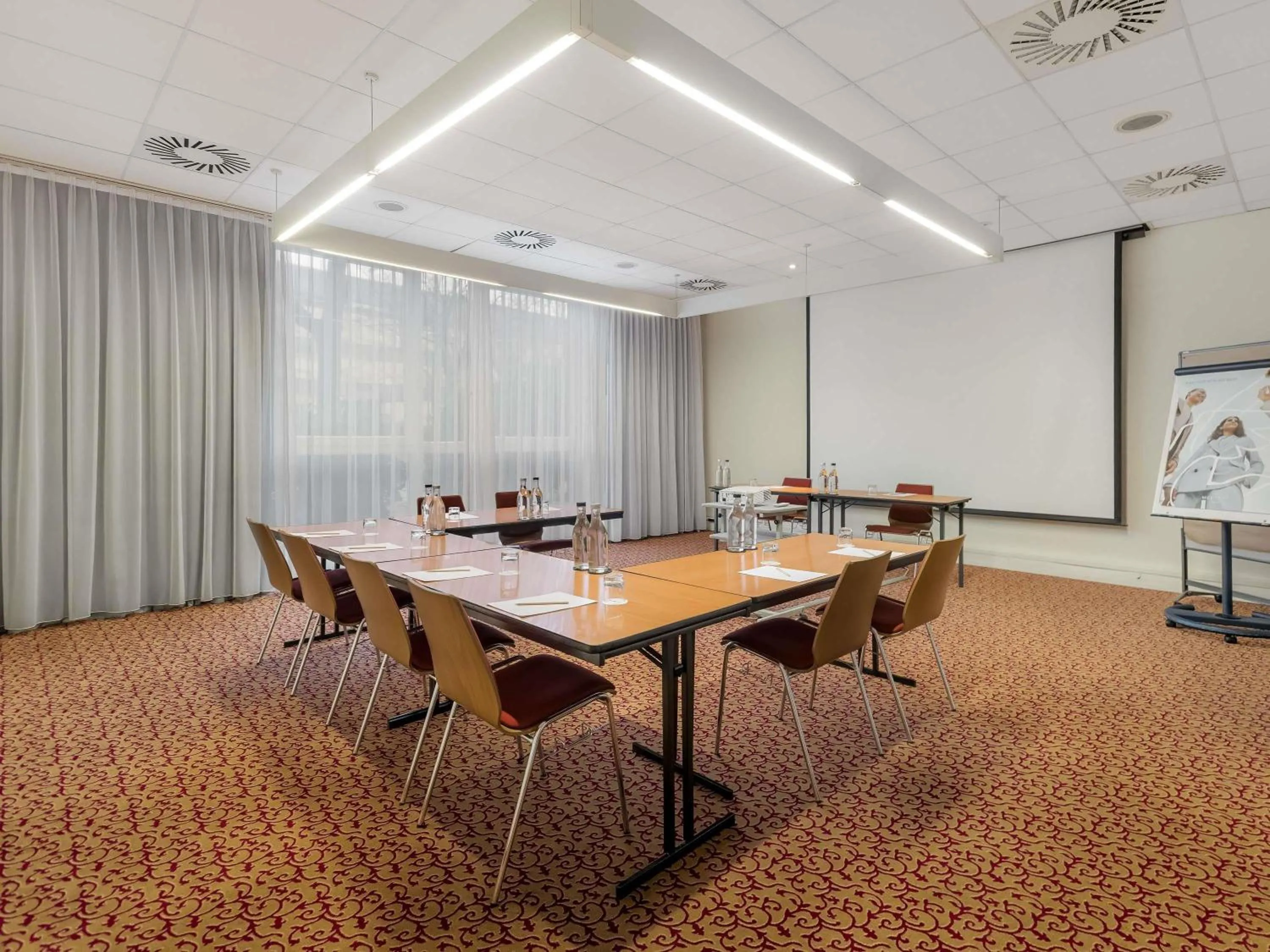 Meeting/conference room in Mercure Hotel Hamburg am Volkspark