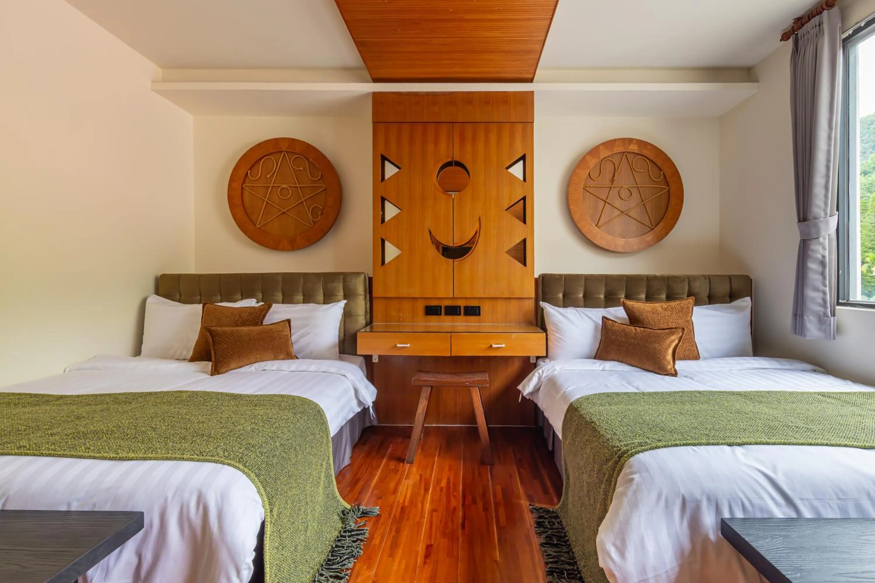 Bed in ItaThao Vacation Inn with Elevator