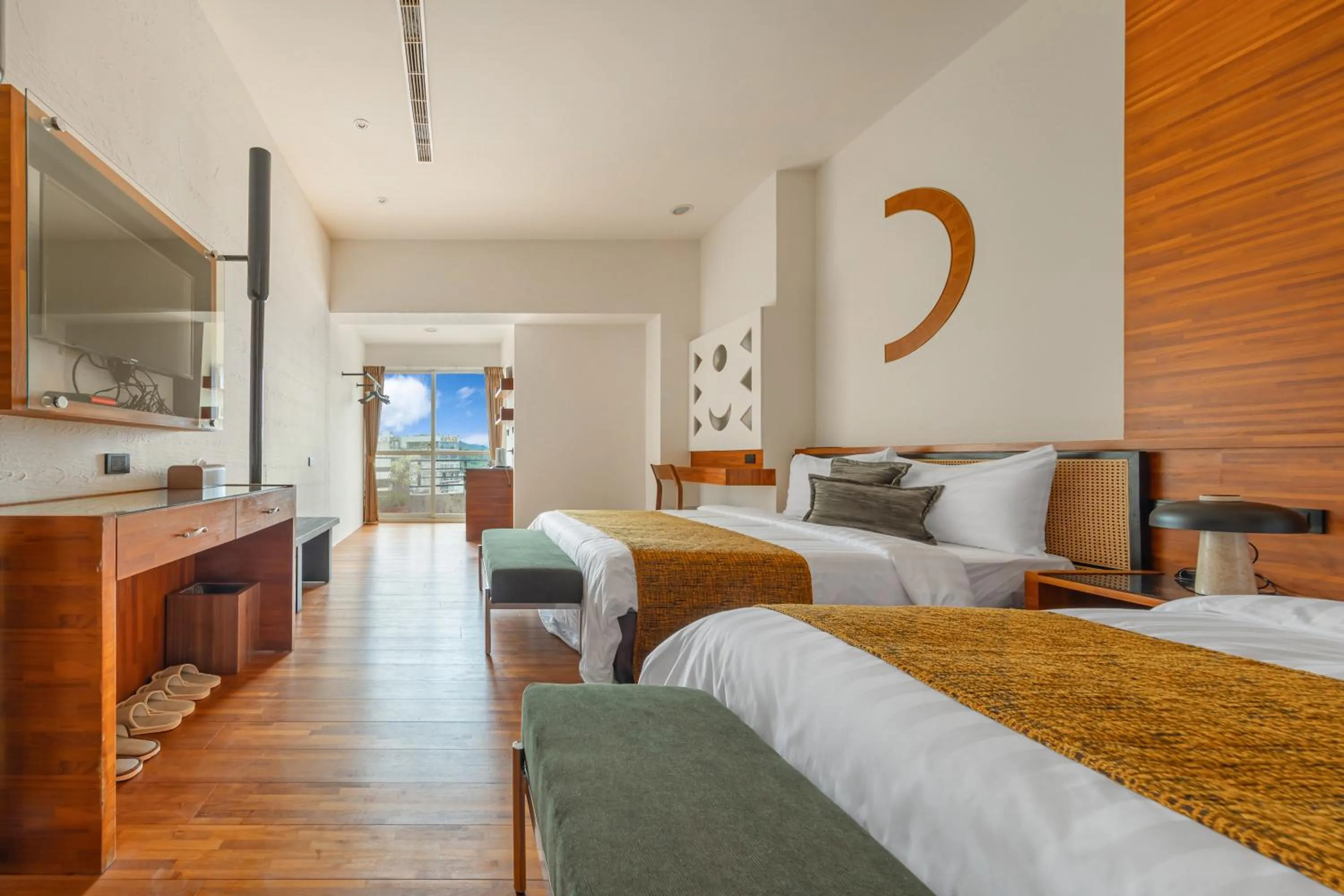 Photo of the whole room, Bed in ItaThao Vacation Inn with Elevator