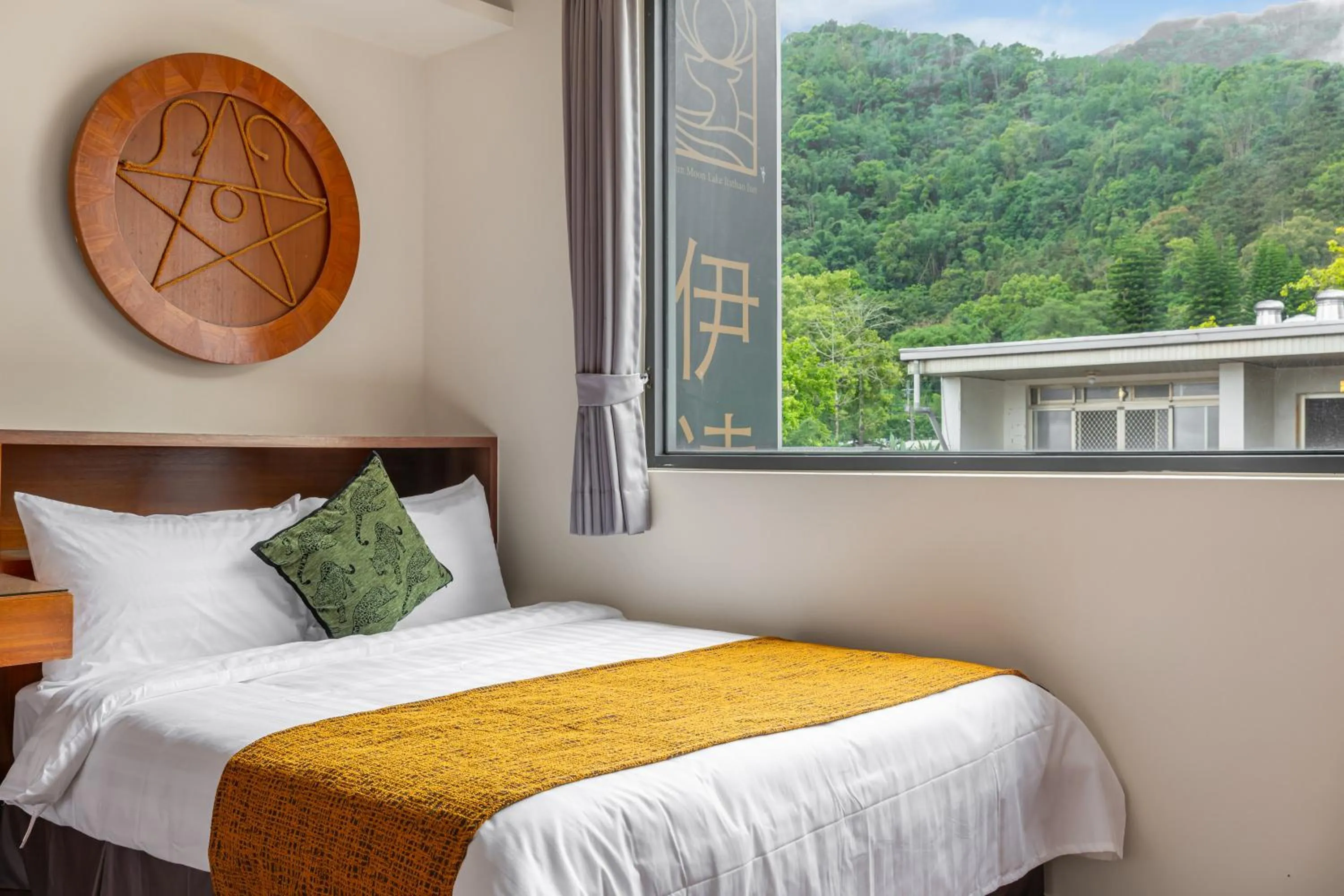 Bed in ItaThao Vacation Inn with Elevator