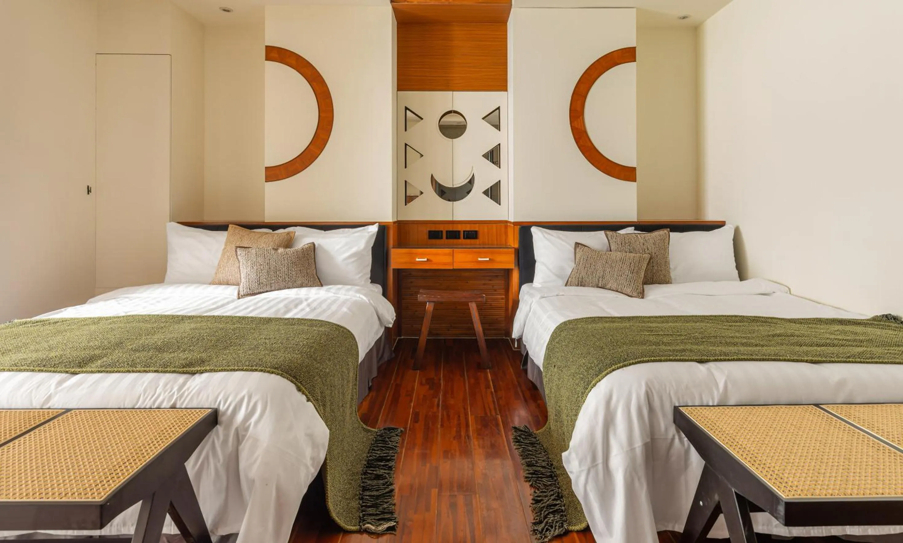 Bed in ItaThao Vacation Inn with Elevator