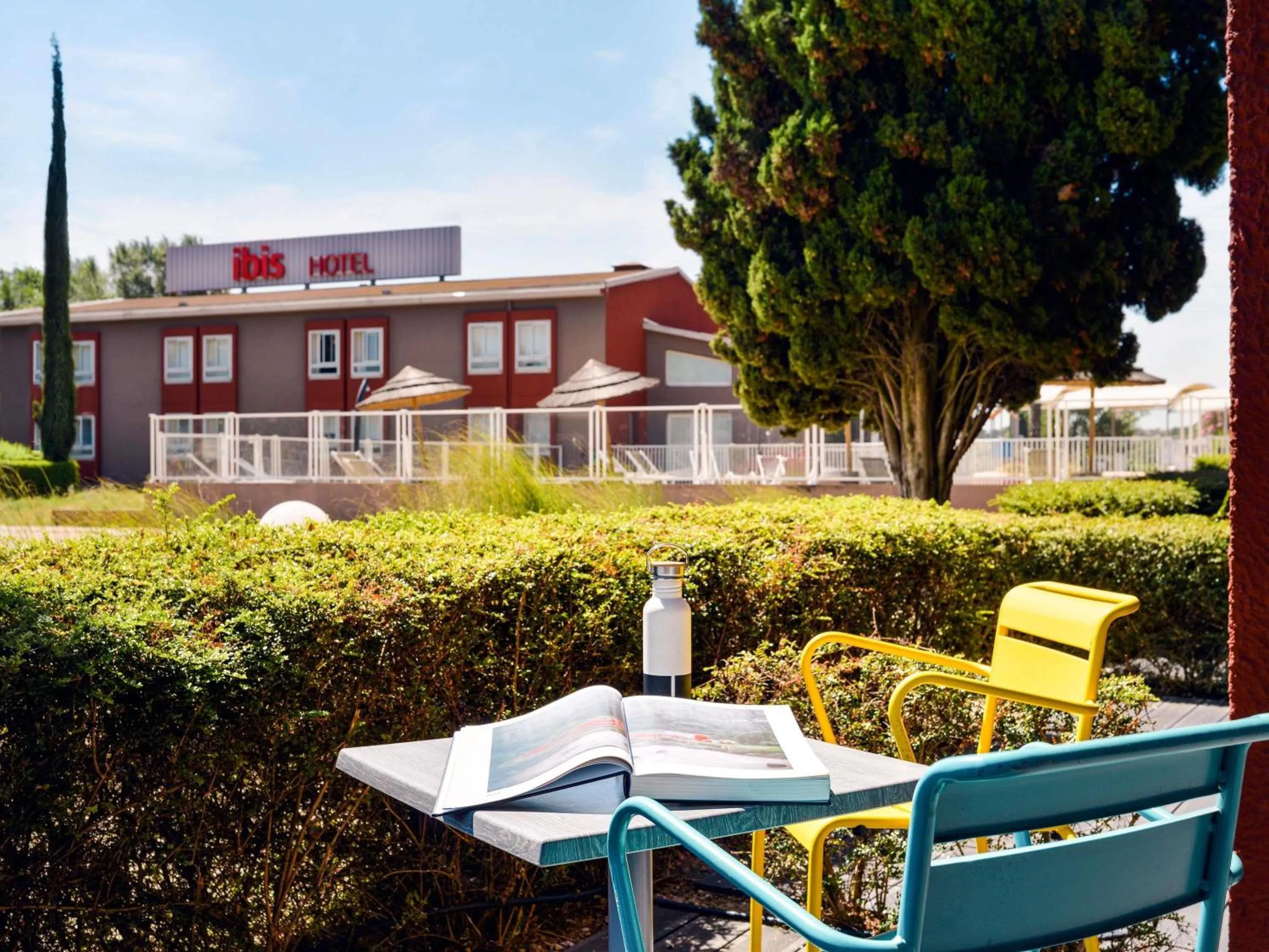 Bedroom in ibis Montélimar Nord
