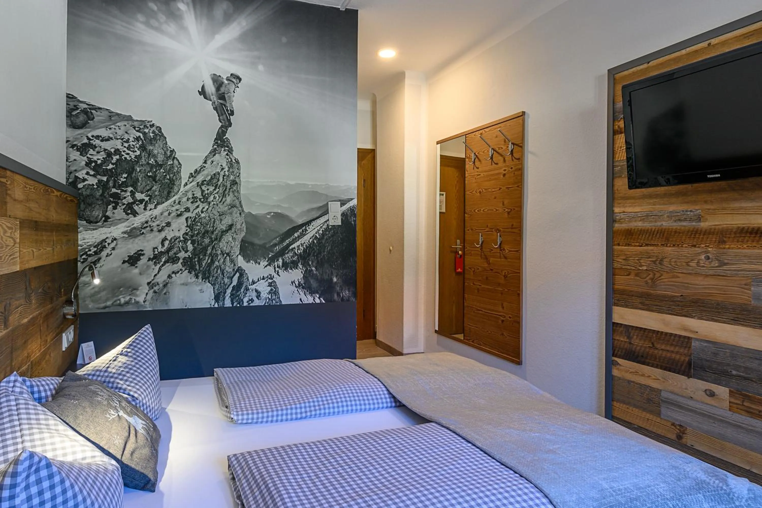 Bed in Hotel Alpensonne