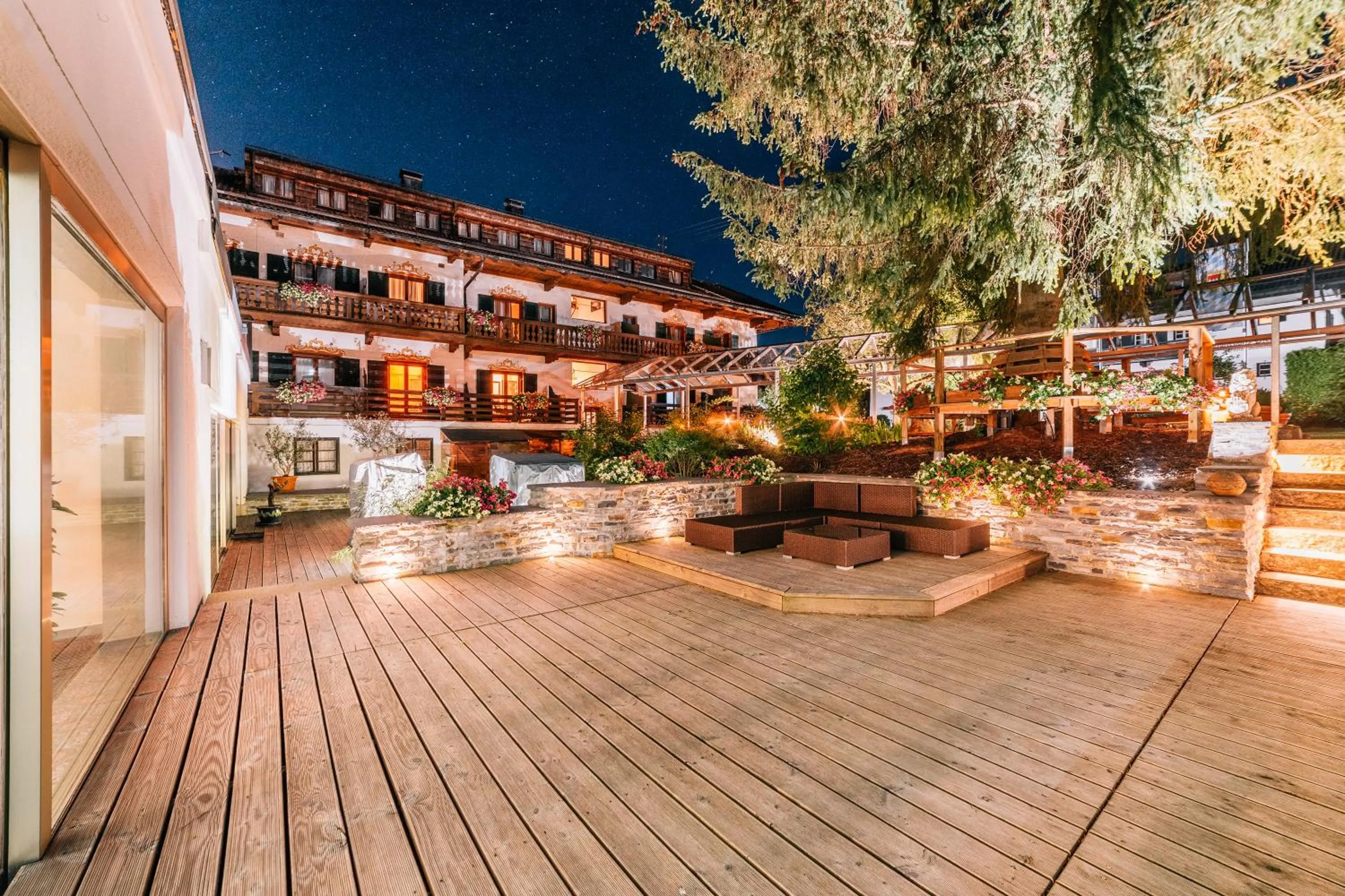 Garden in Hotel Alpensonne