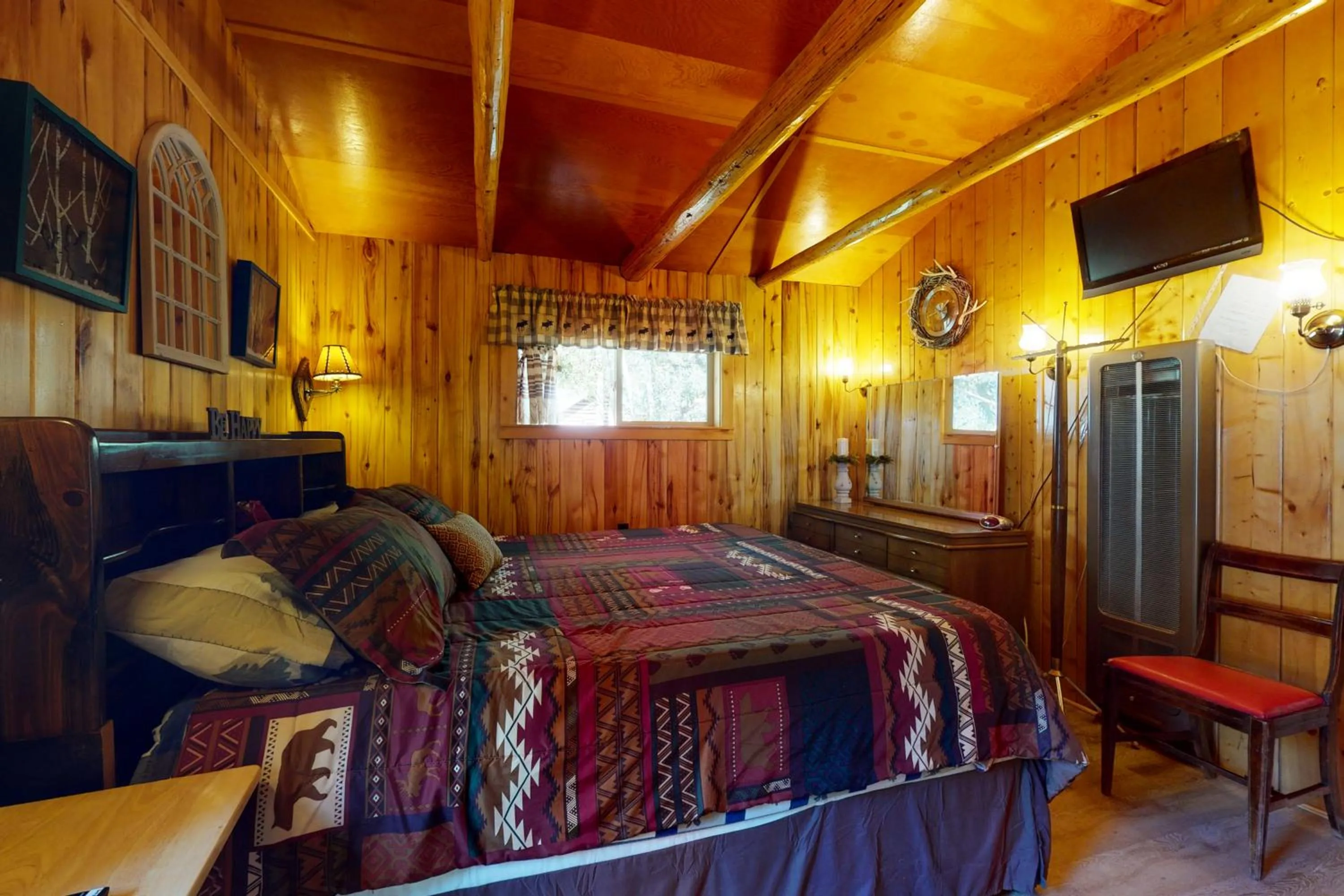 Bed in Happy Place Cabin