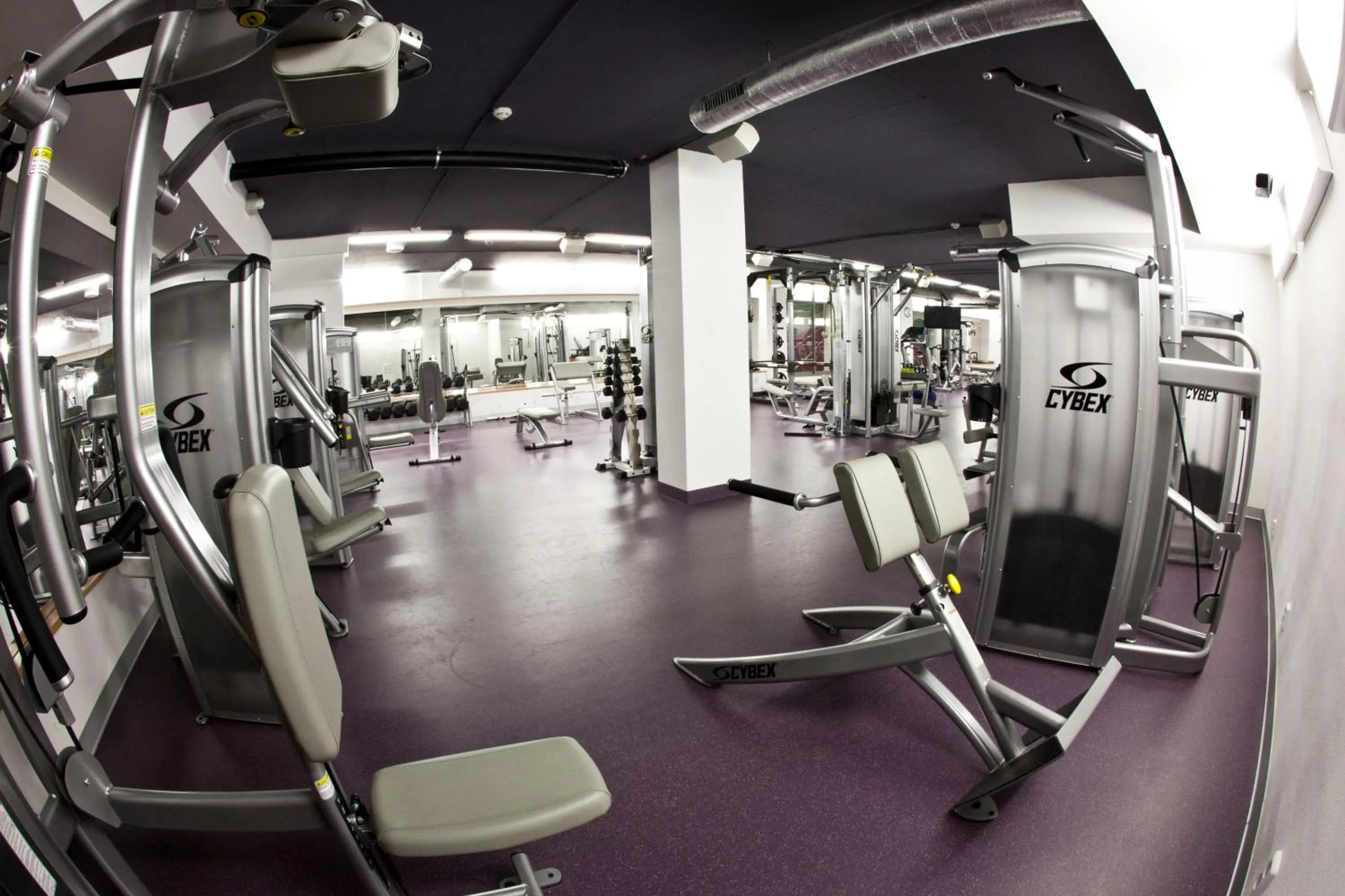 Fitness centre/facilities in Business Hotel Astrum Laus