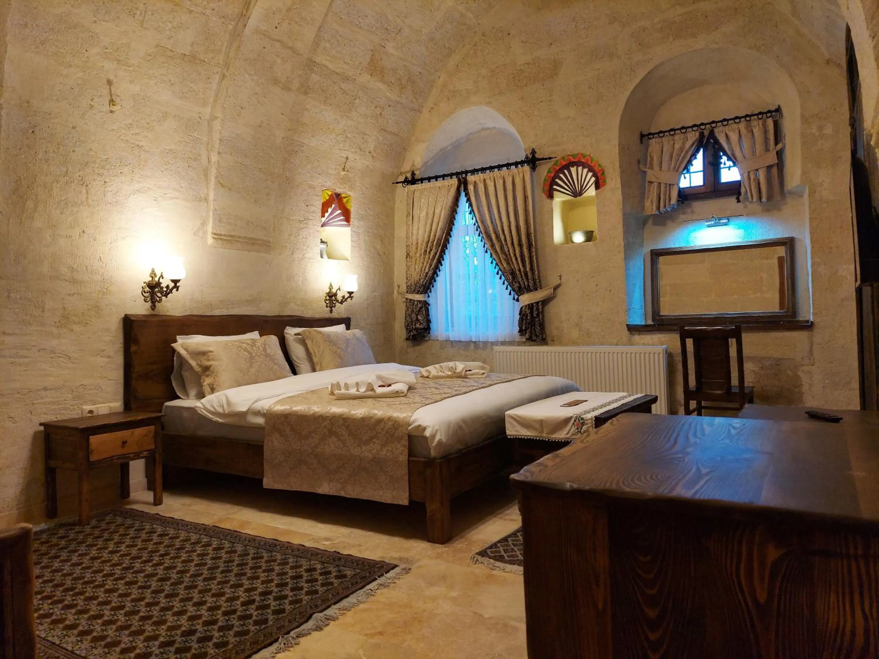 Bedroom, Bed in ARMEsos Cave Hotel