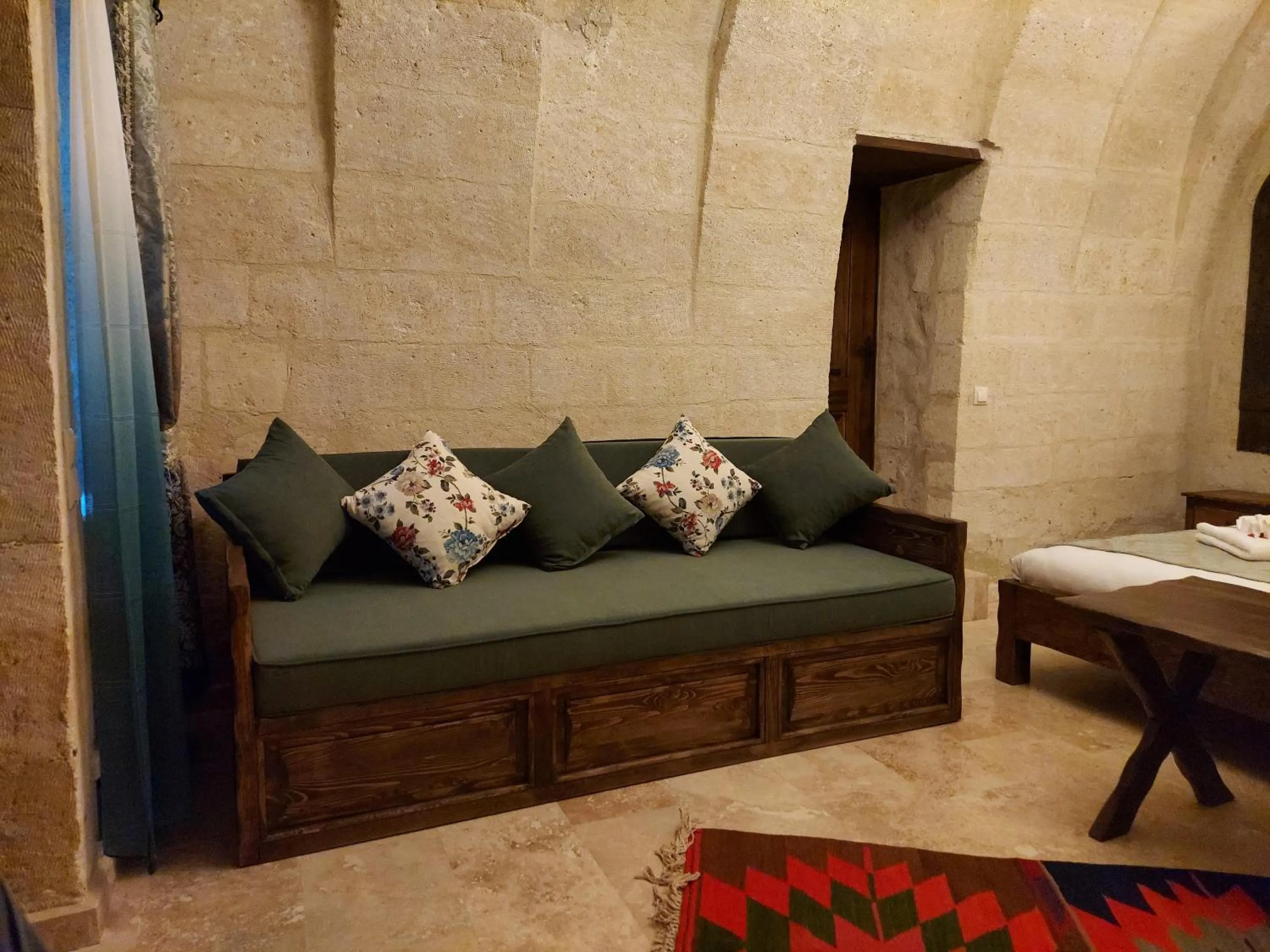 Seating area in ARMEsos Cave Hotel