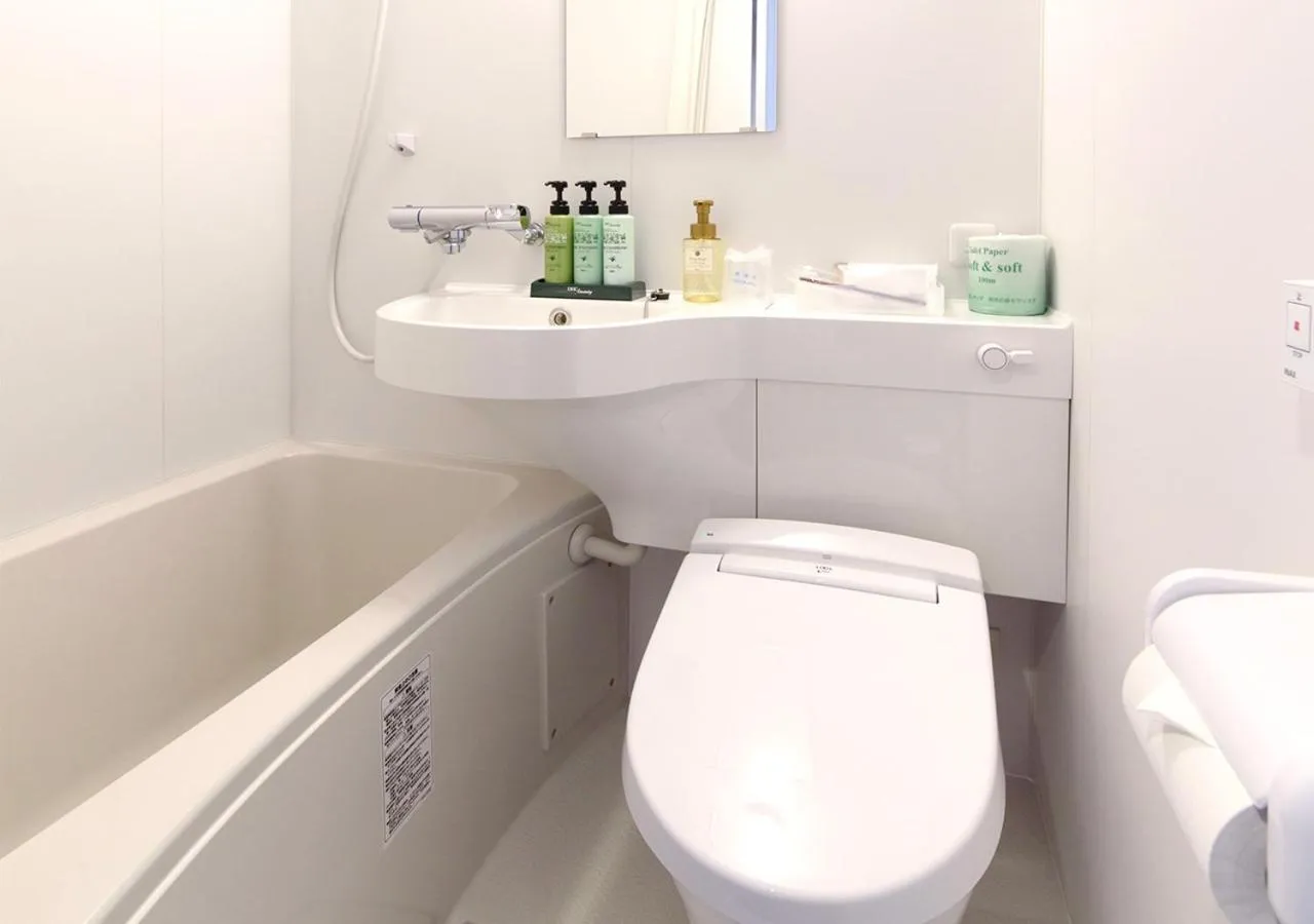 Toilet in Arigato Stay Suzaka