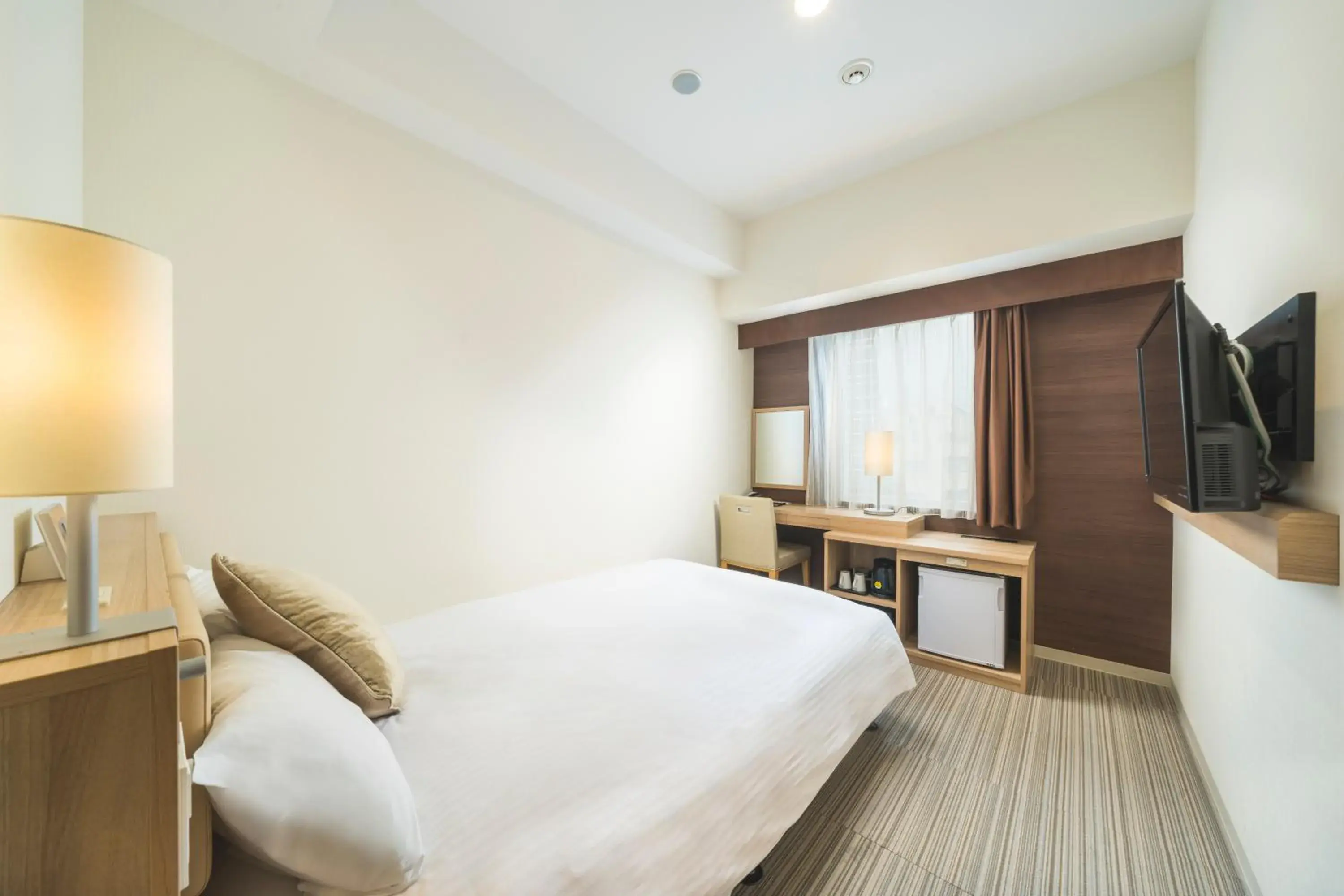 Double Room with Small Double Bed - Non-Smoking in KOKO HOTEL Hiroshima Ekimae Double Room with Small Double Bed - Non-Smoking in KOKO HOTEL Hiroshima Ekimae