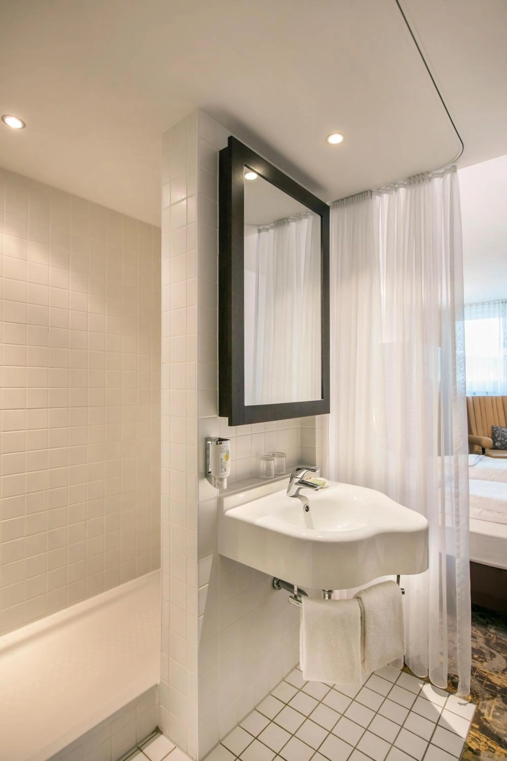 Shower in ARCOTEL Camino Stuttgart