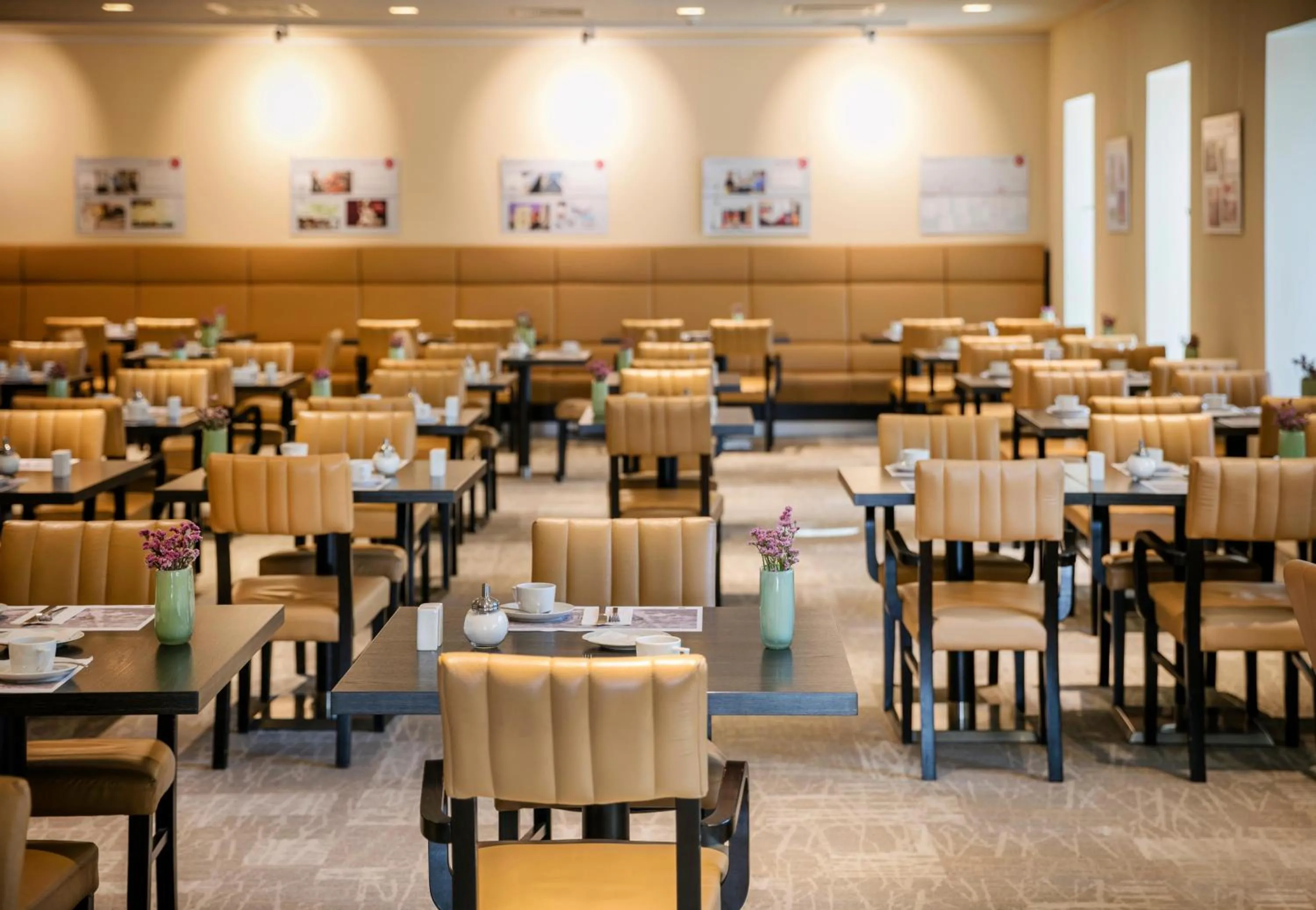 Restaurant/places to eat in ARCOTEL Camino Stuttgart