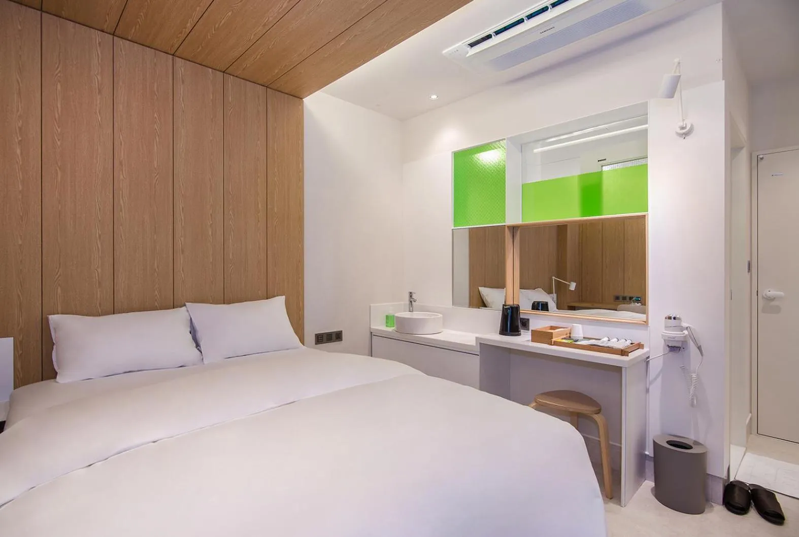Bed in BLO BY BLO HOTEL