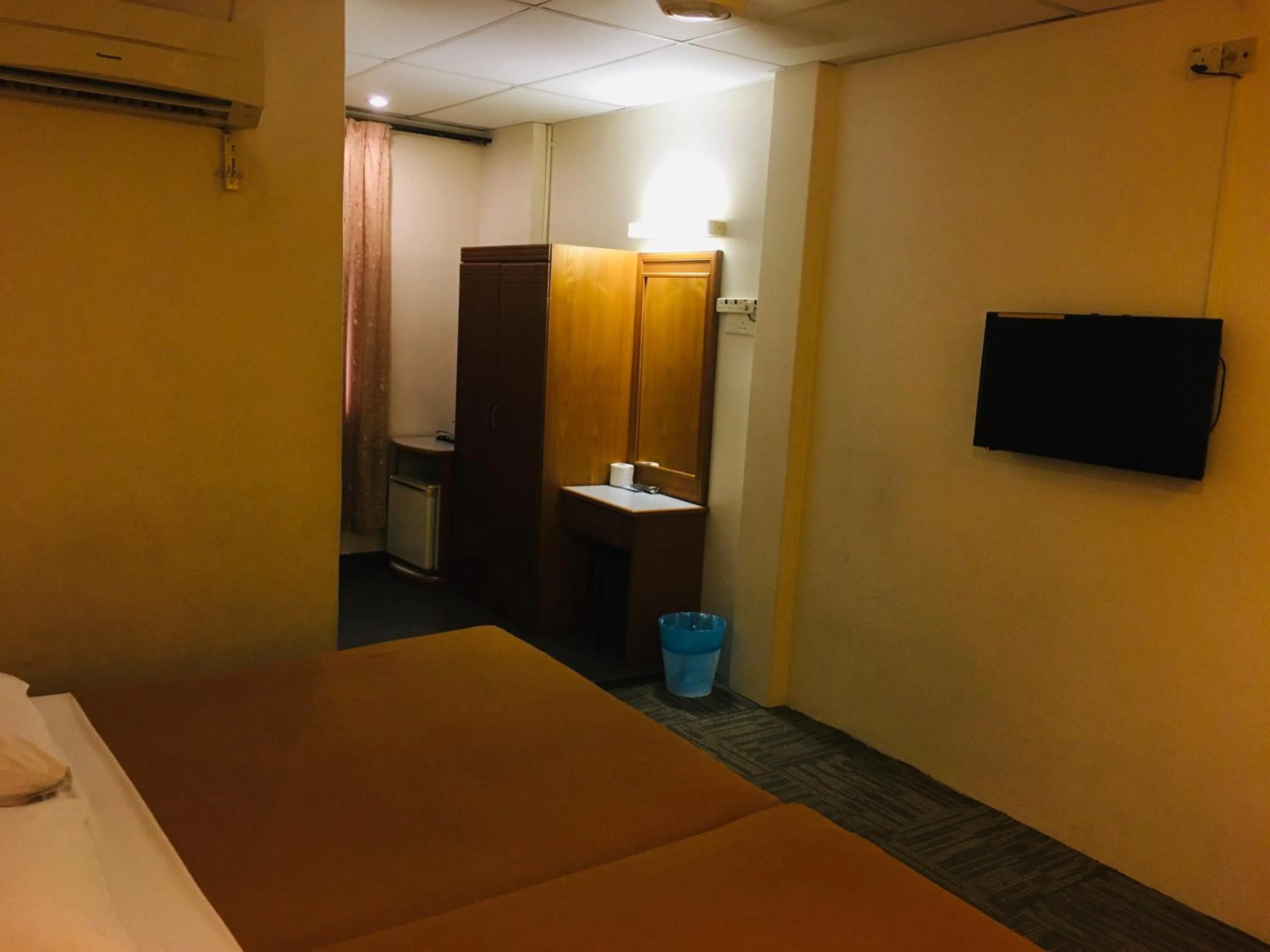 Bed in Coastal Park Hotel