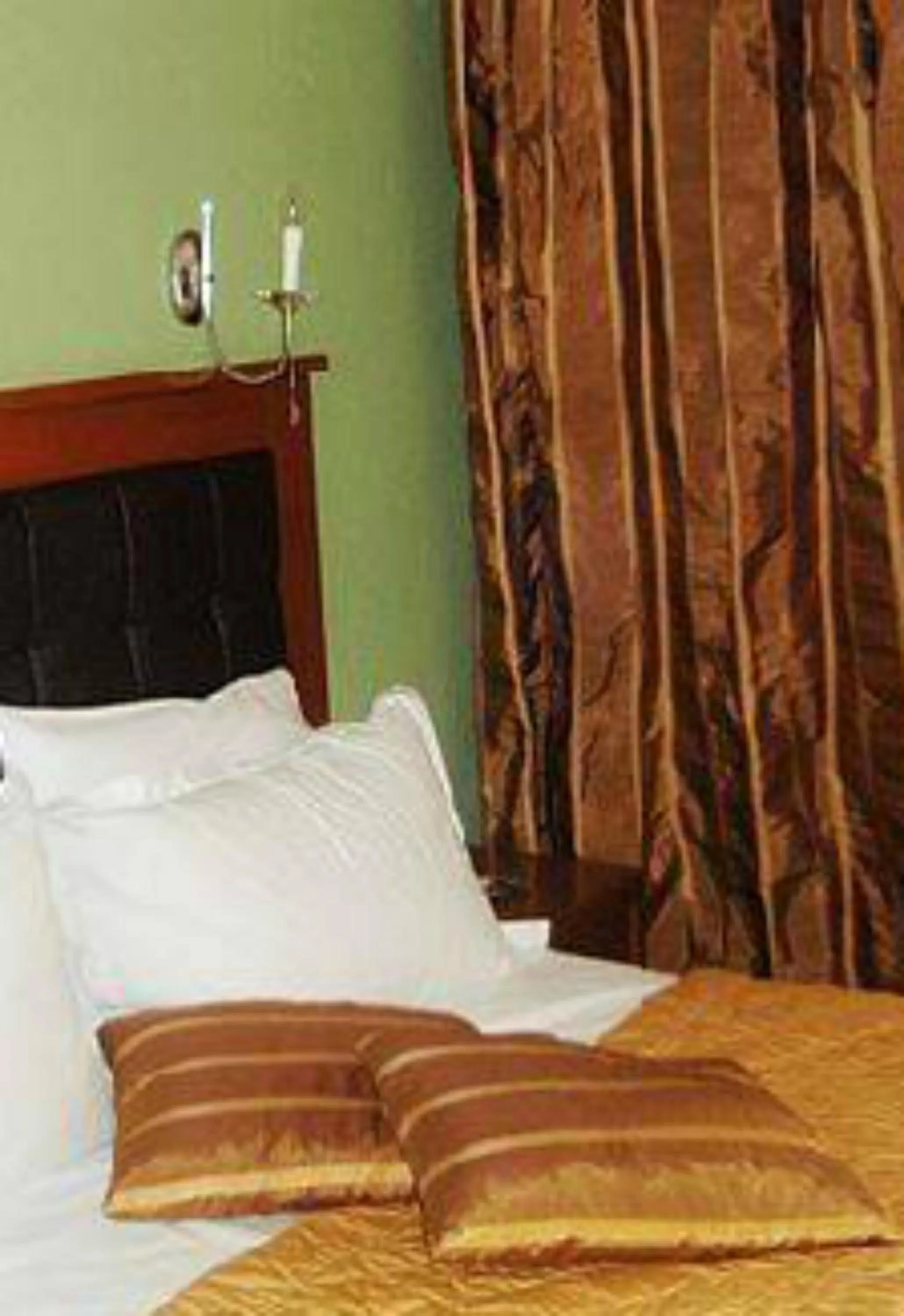 Bed in Hotel Pithari