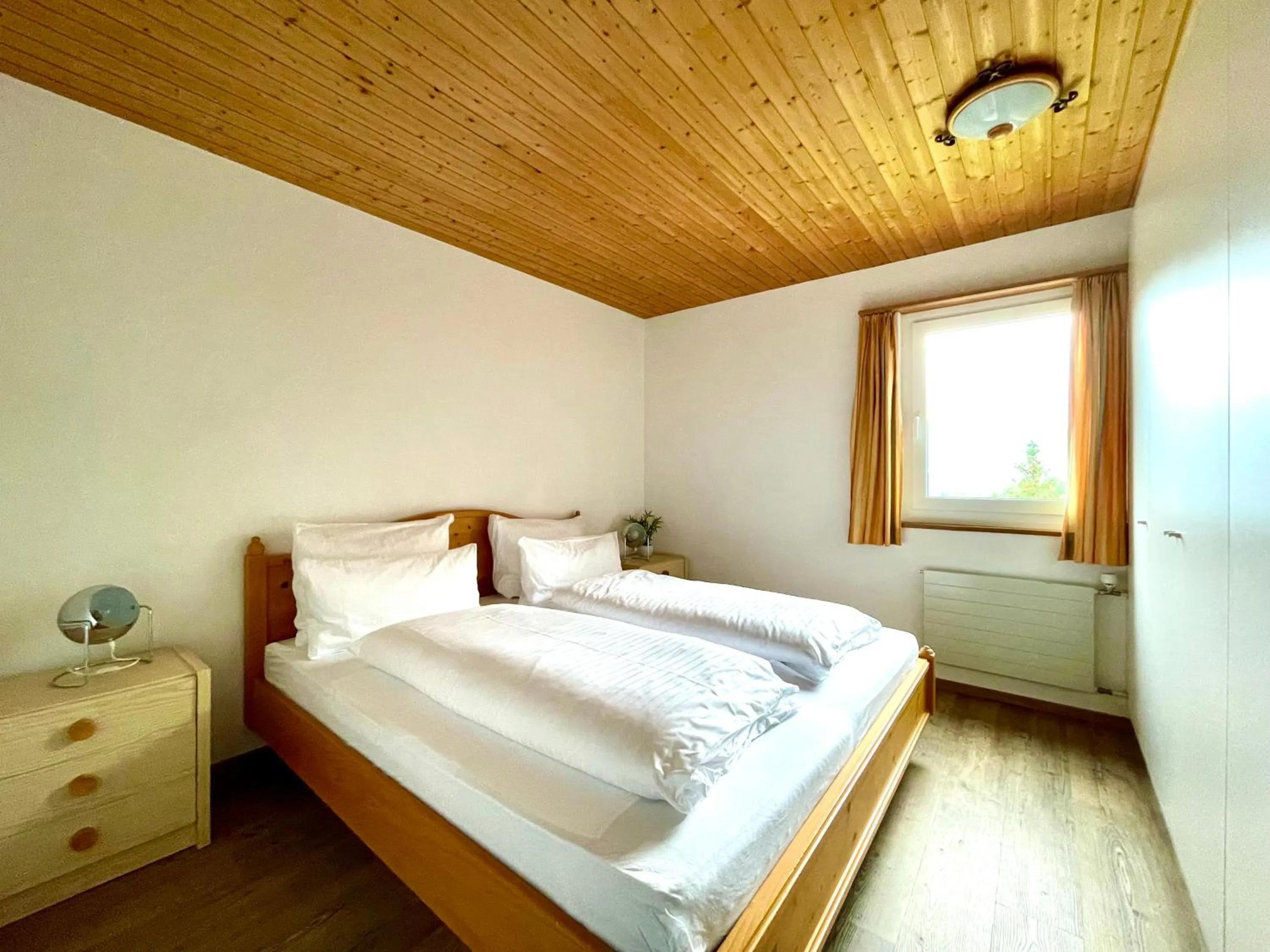 Bedroom, Bed in Alpenlodge Val Gronda