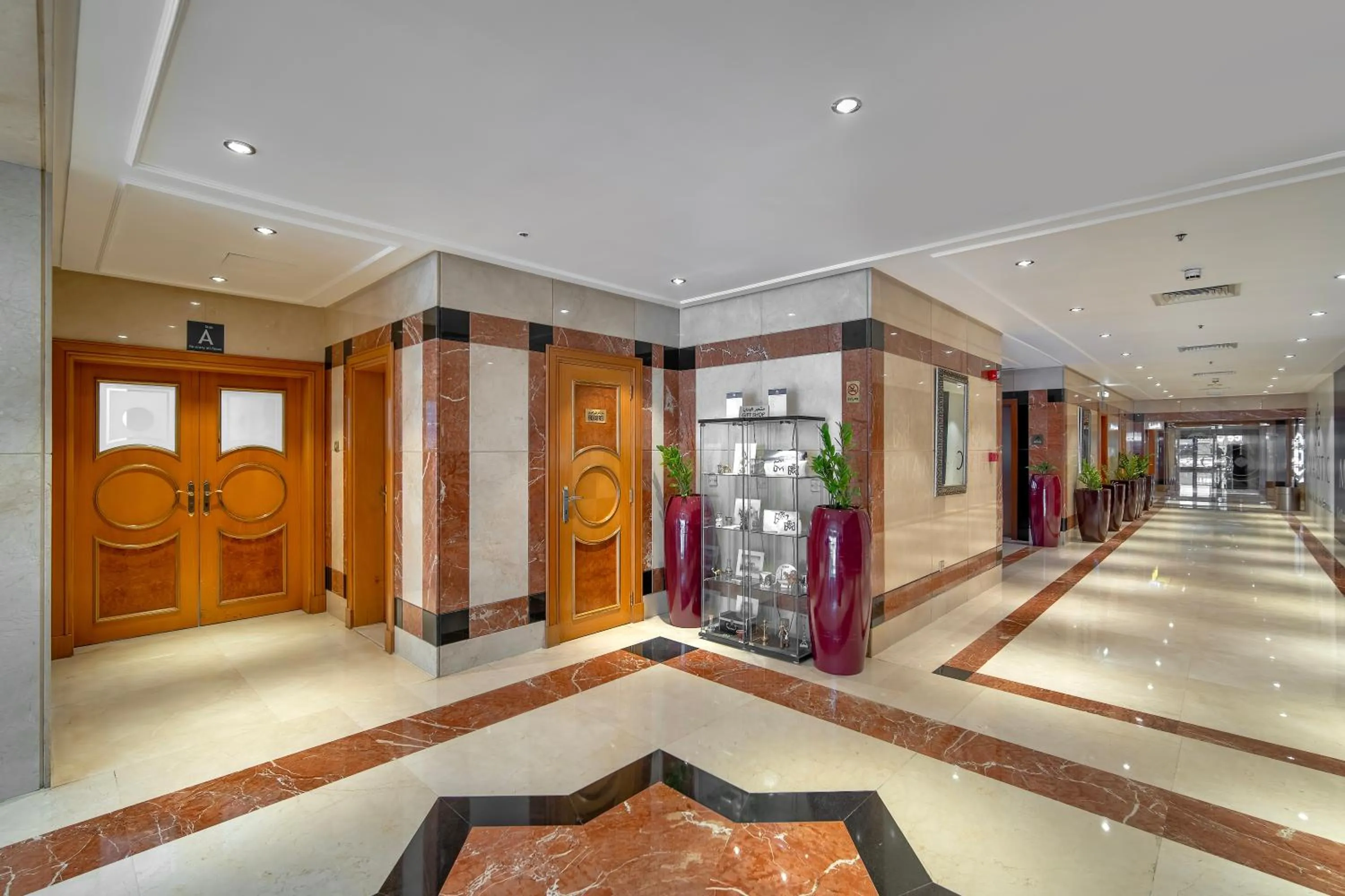 Lobby or reception in Majestic Premier Hotel Burdubai