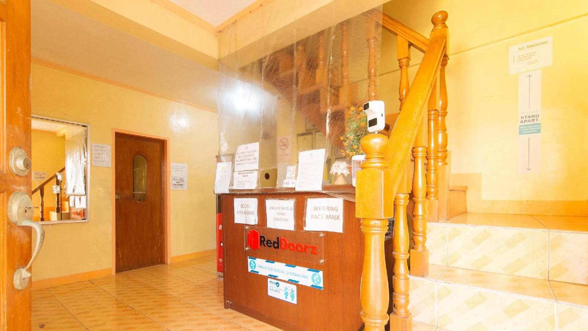 Lobby or reception in RedDoorz near SM Batangas City