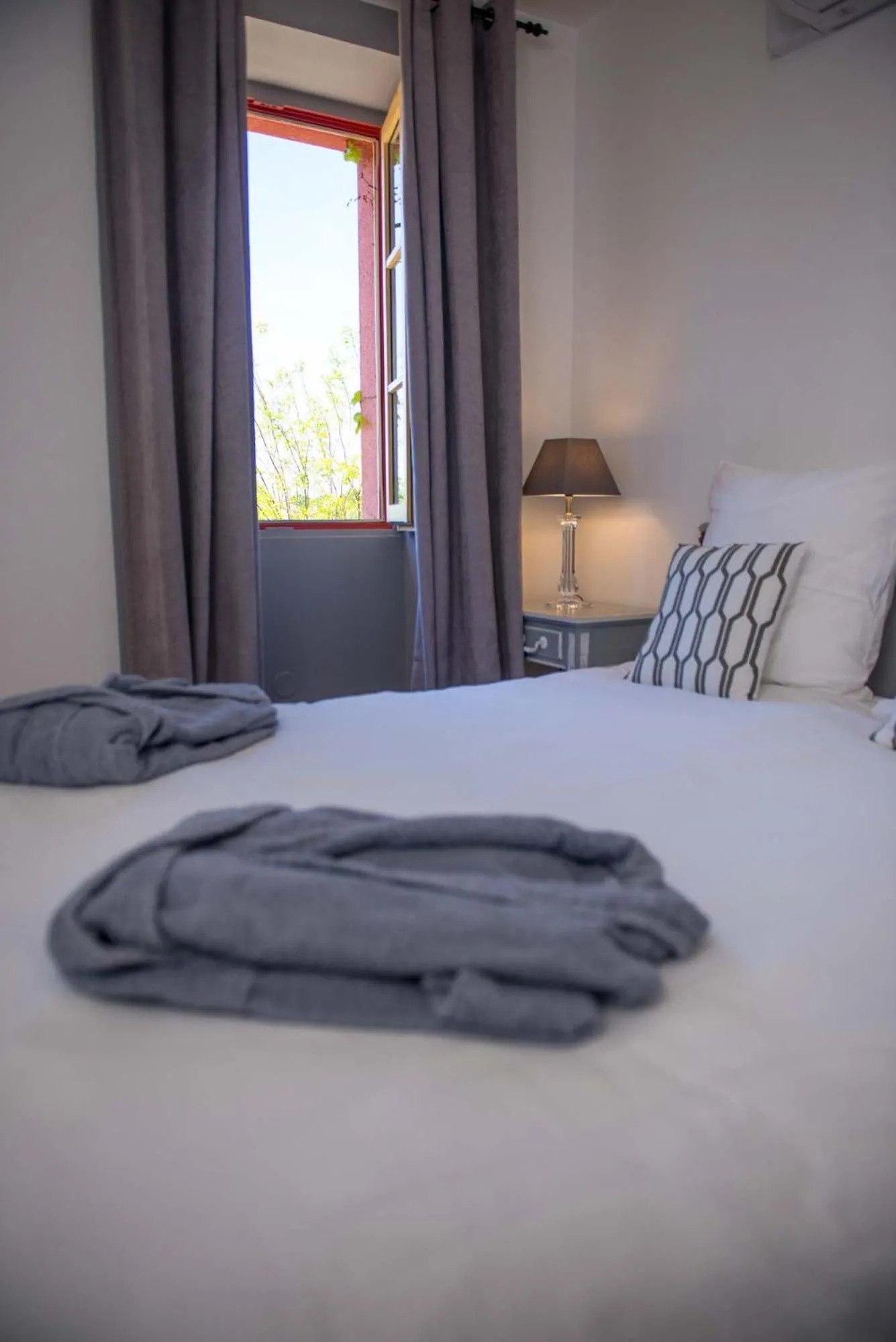 Bed in La Demeure de Cybèle - Gite de charme pour 10 personnes en Drôme Provençale