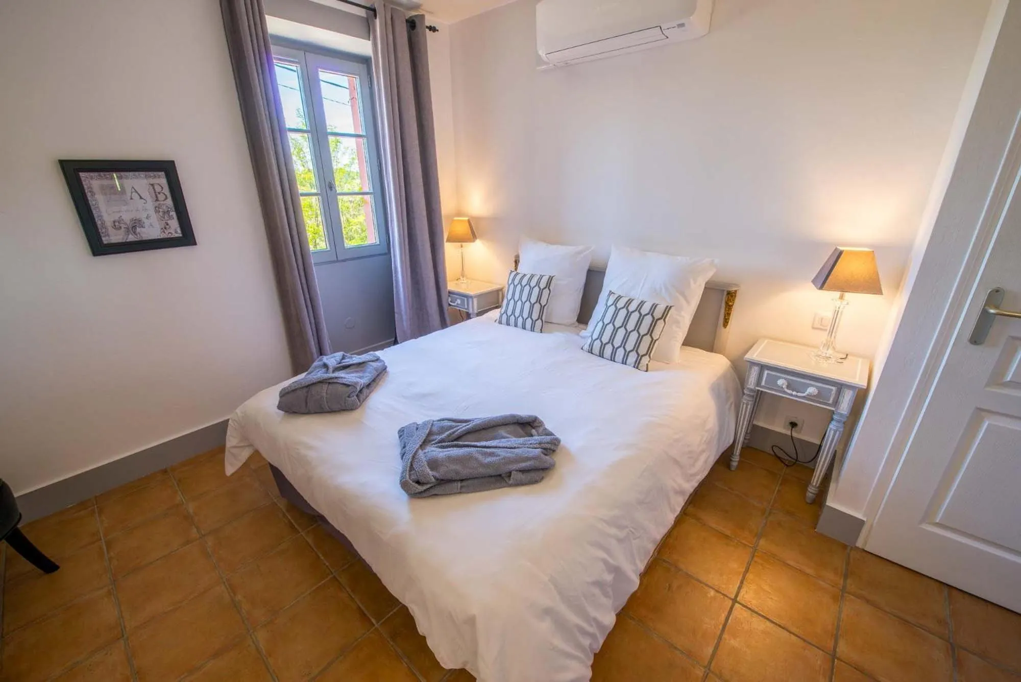 Bed in La Demeure de Cybèle - Gite de charme pour 10 personnes en Drôme Provençale