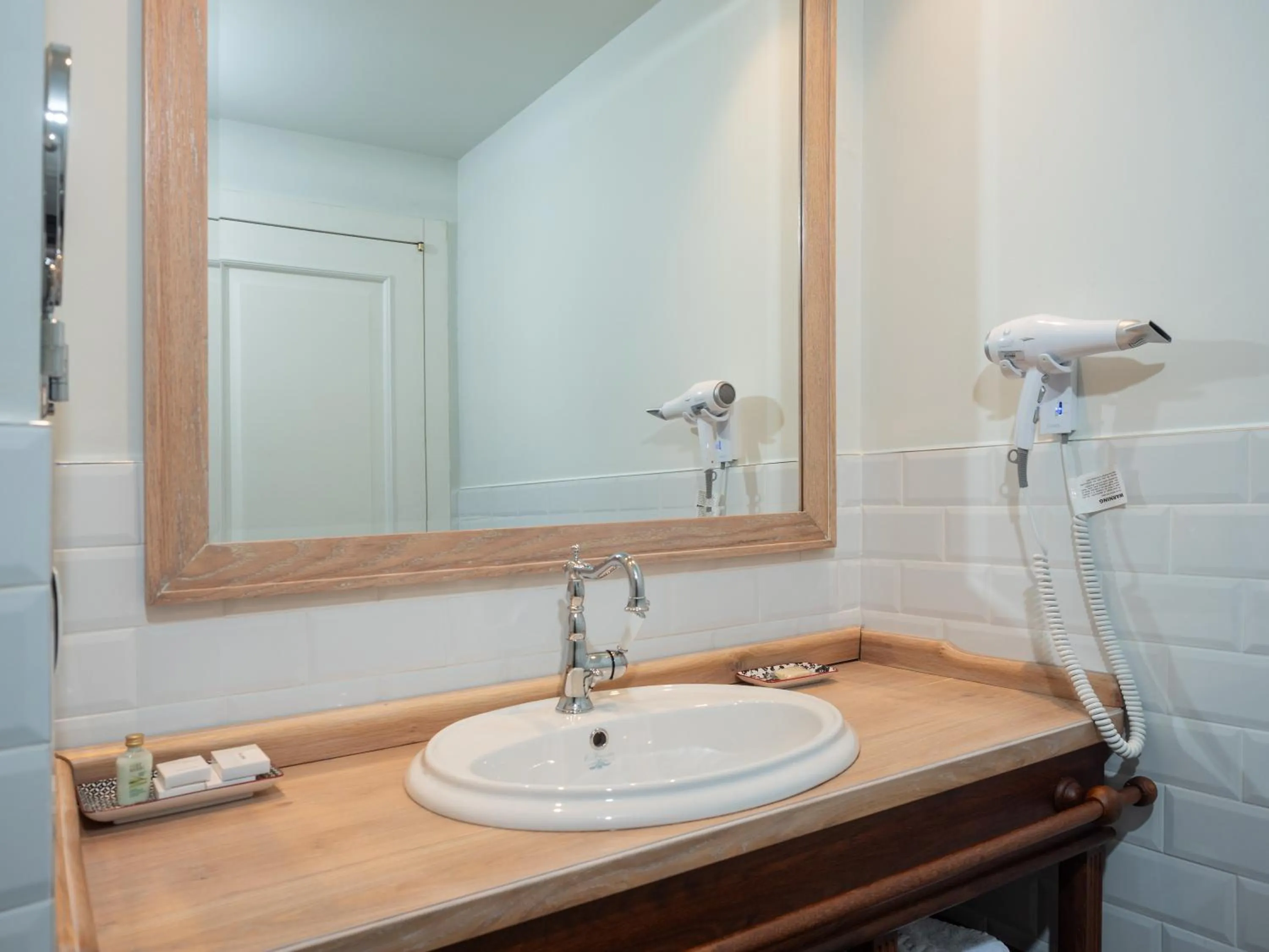 Bathroom in Ebel Boutique Hotel