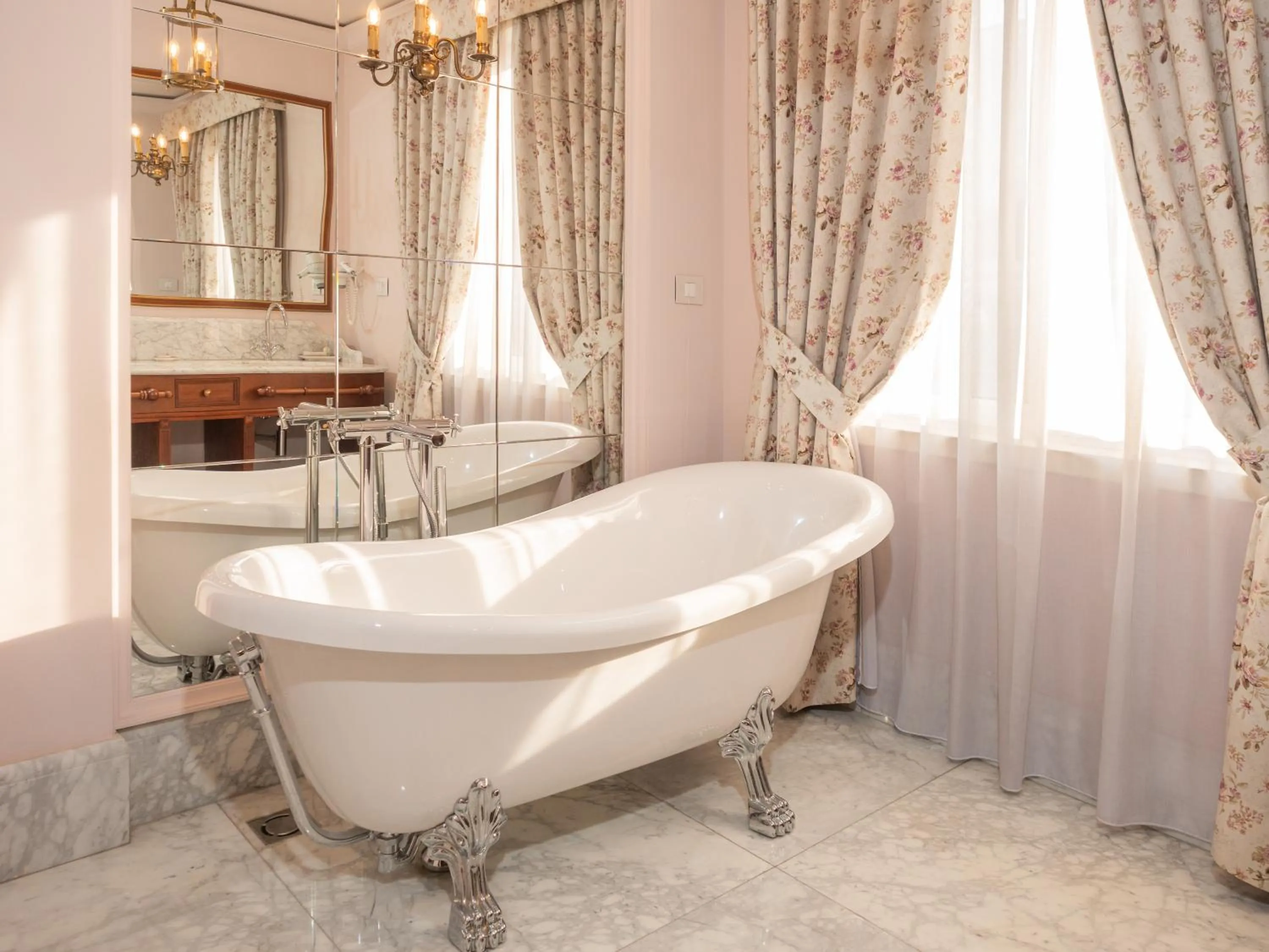 Bath in Ebel Boutique Hotel