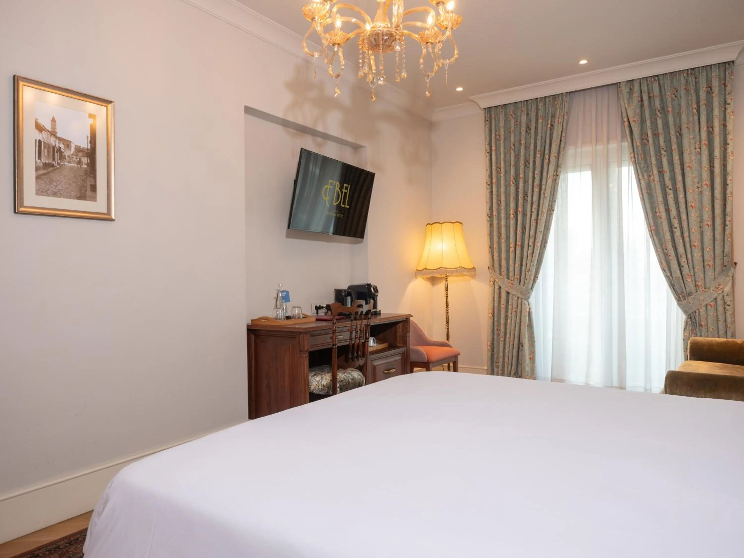 Photo of the whole room, Bed in Ebel Boutique Hotel