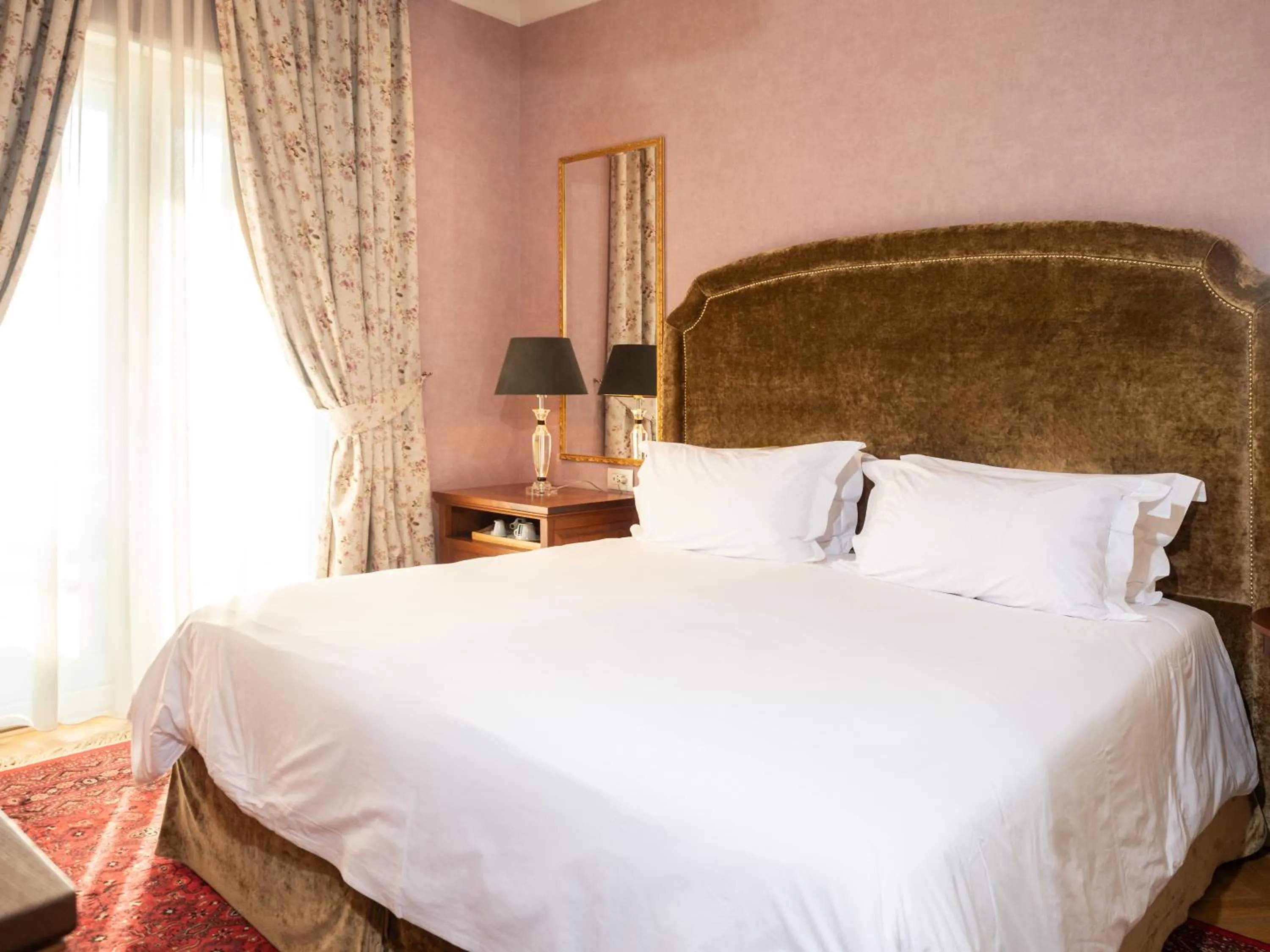 Bedroom, Bed in Ebel Boutique Hotel