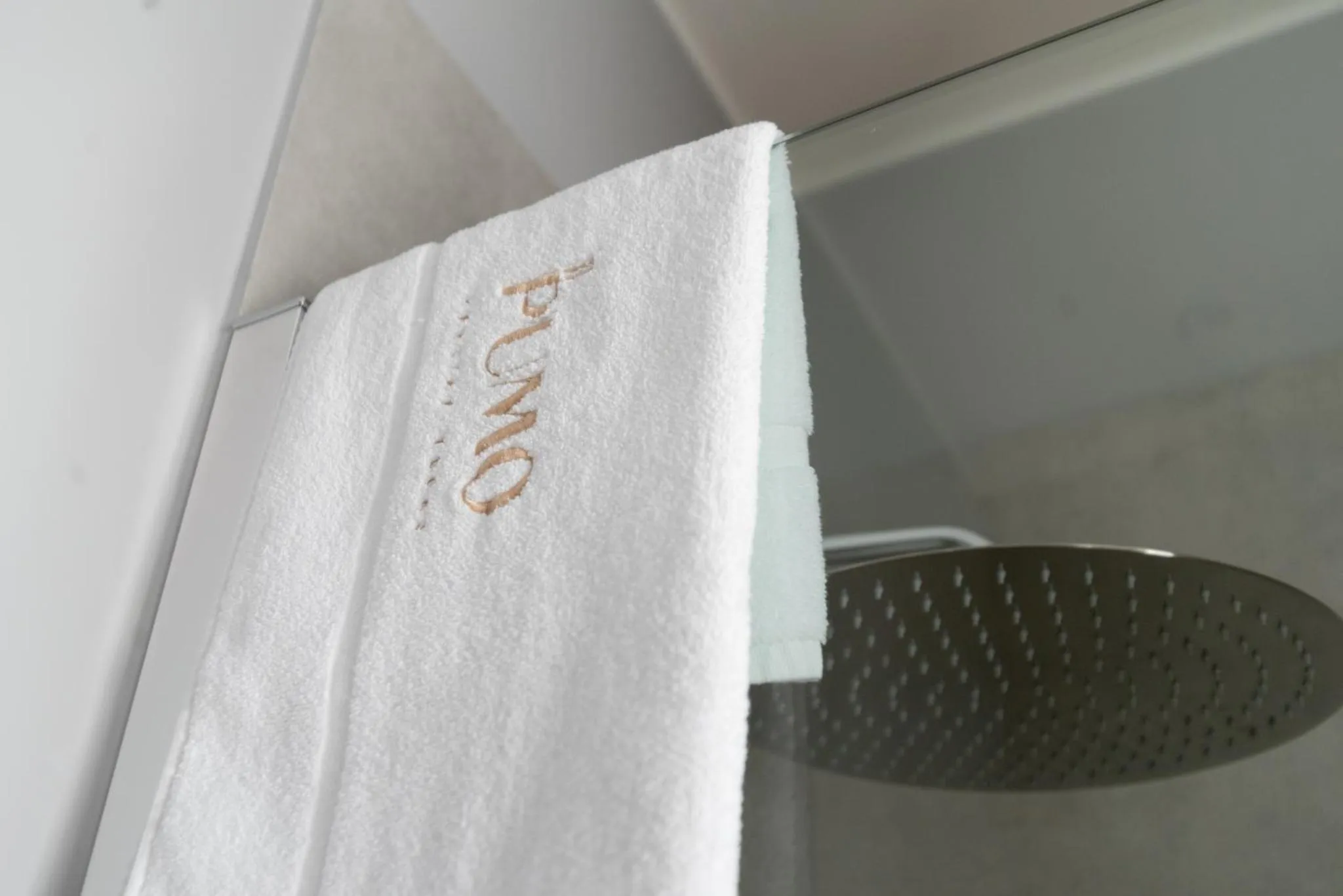 Shower in Il Pumo - Apulian Rooms Bari Piazza Moro