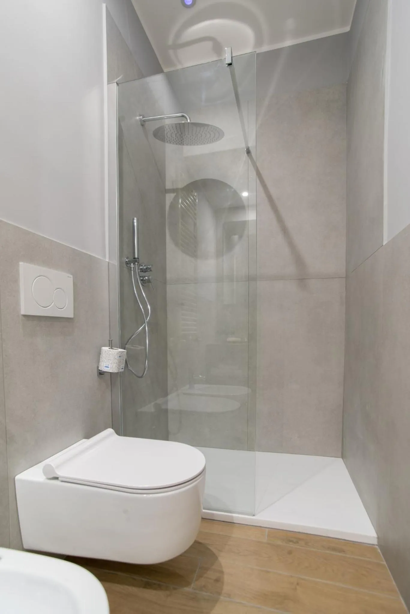Shower in Il Pumo - Apulian Rooms Bari Piazza Moro