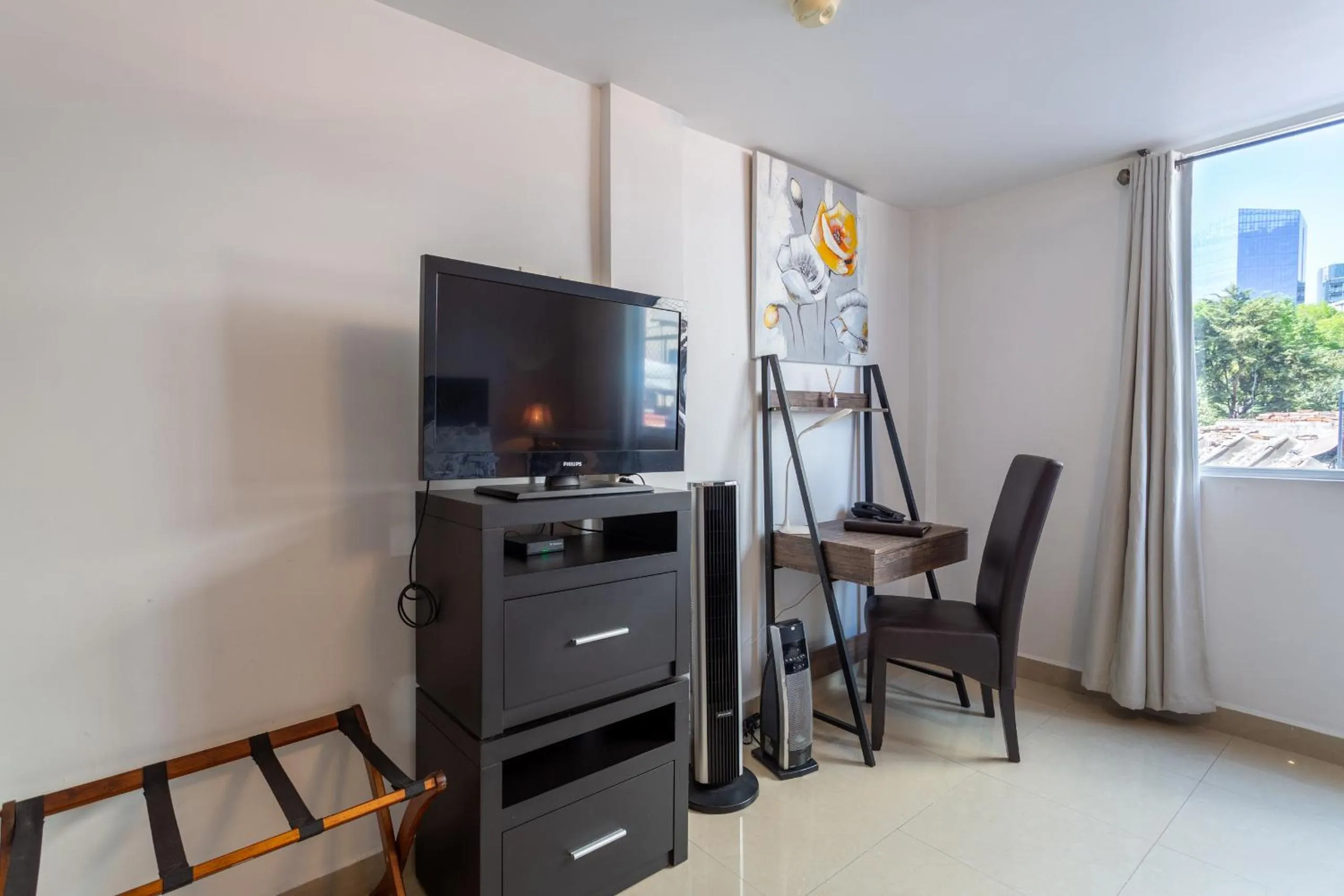 TV and multimedia in Suites 259 Condesa