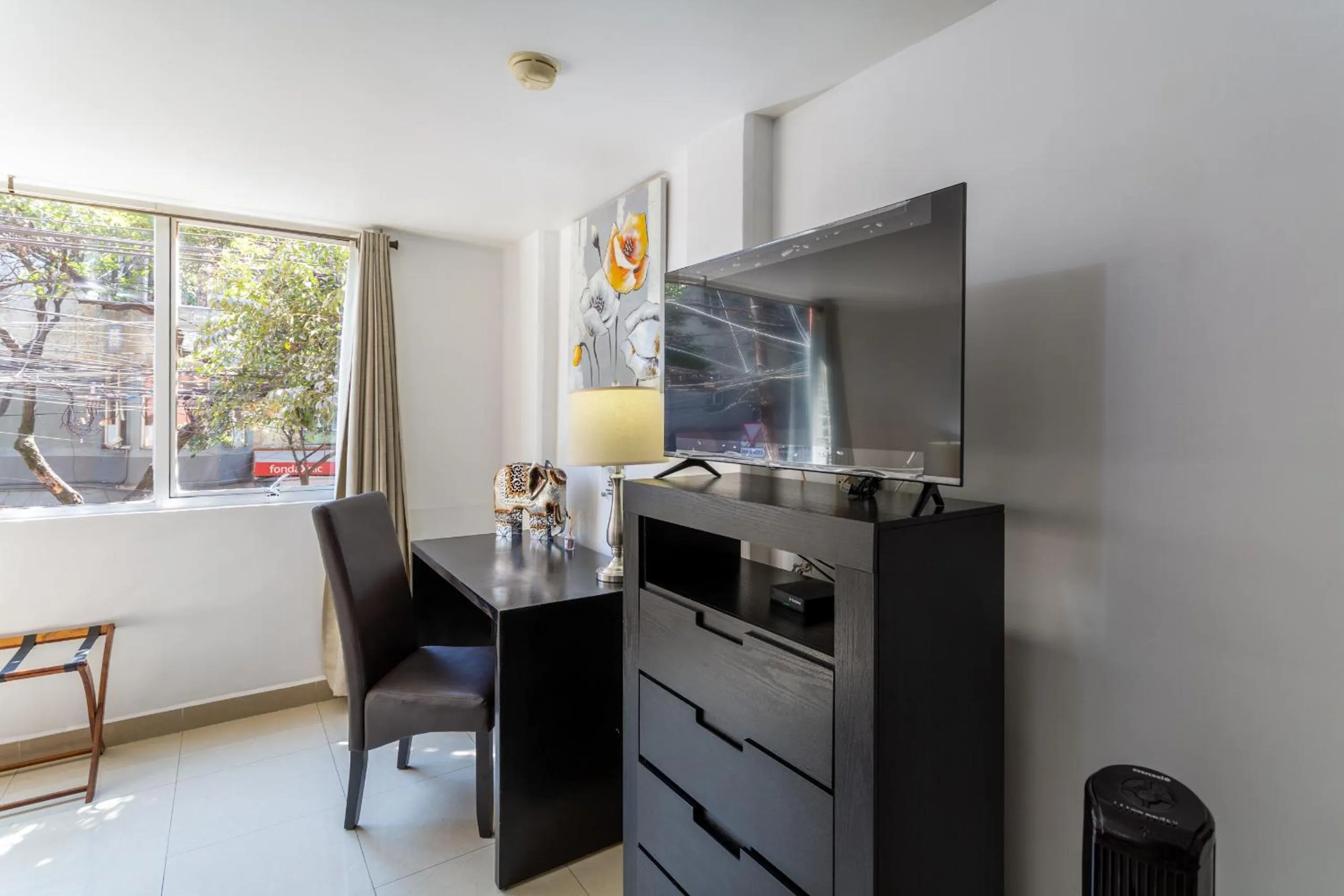 TV and multimedia in Suites 259 Condesa