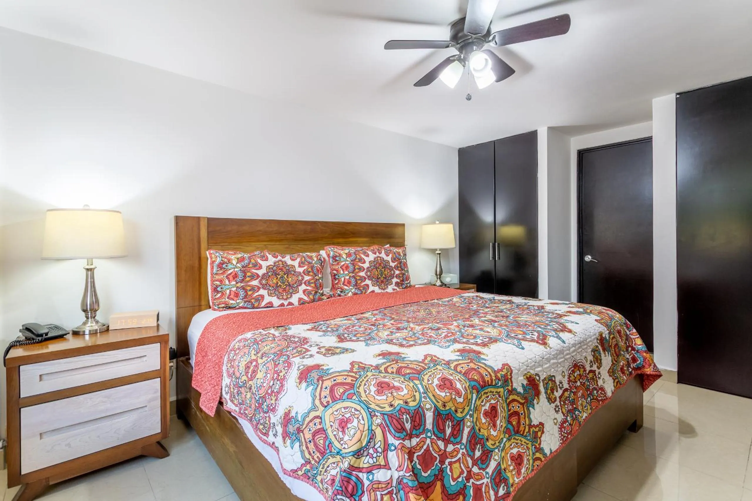 Bed in Suites 259 Condesa